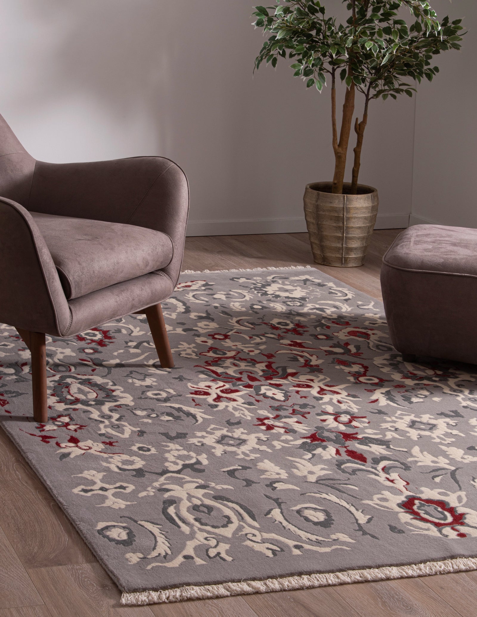 Rechteck Teppich Emmen Deluxe in Grau von Hadorn™ - Lifestyle Image