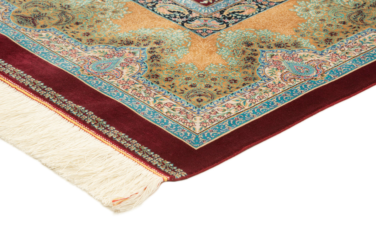 Rechteck Teppich Ghom Design in Rot von Hadorn™ - Lifestyle Image