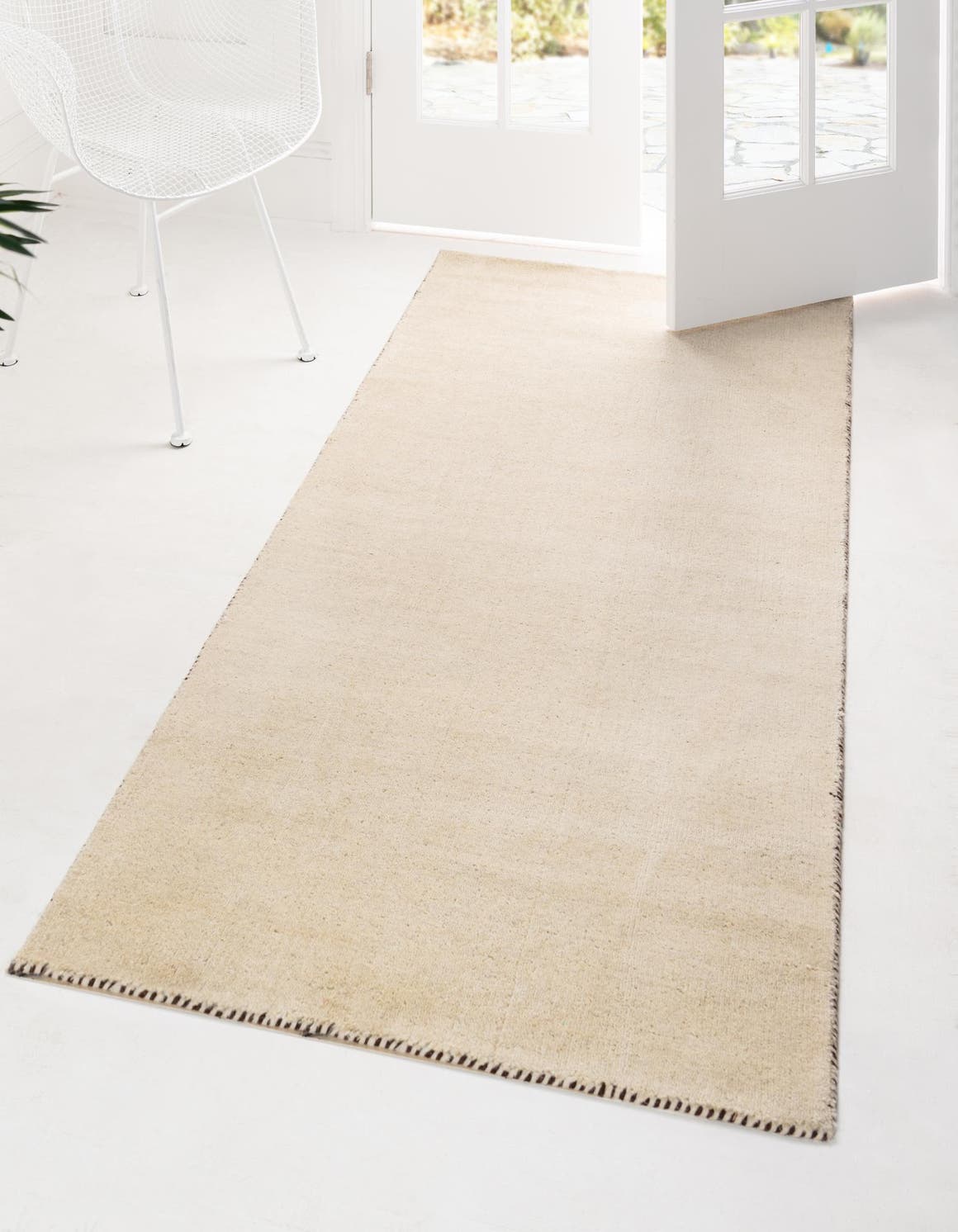 Wolle Teppich Solid Gabbeh in Beige von Hadorn™ - Lifestyle Image