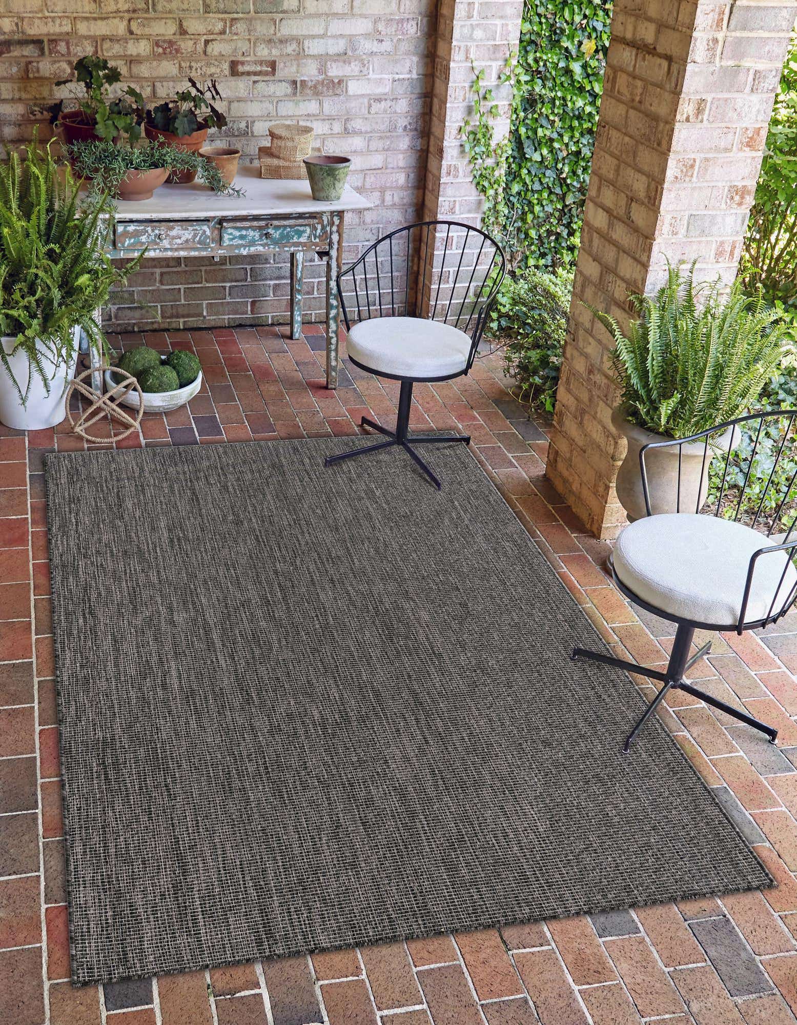 Rechteck Outdoor Teppich Tulum Outdoor in Schwarz von Hadorn™ - Lifestyle Image