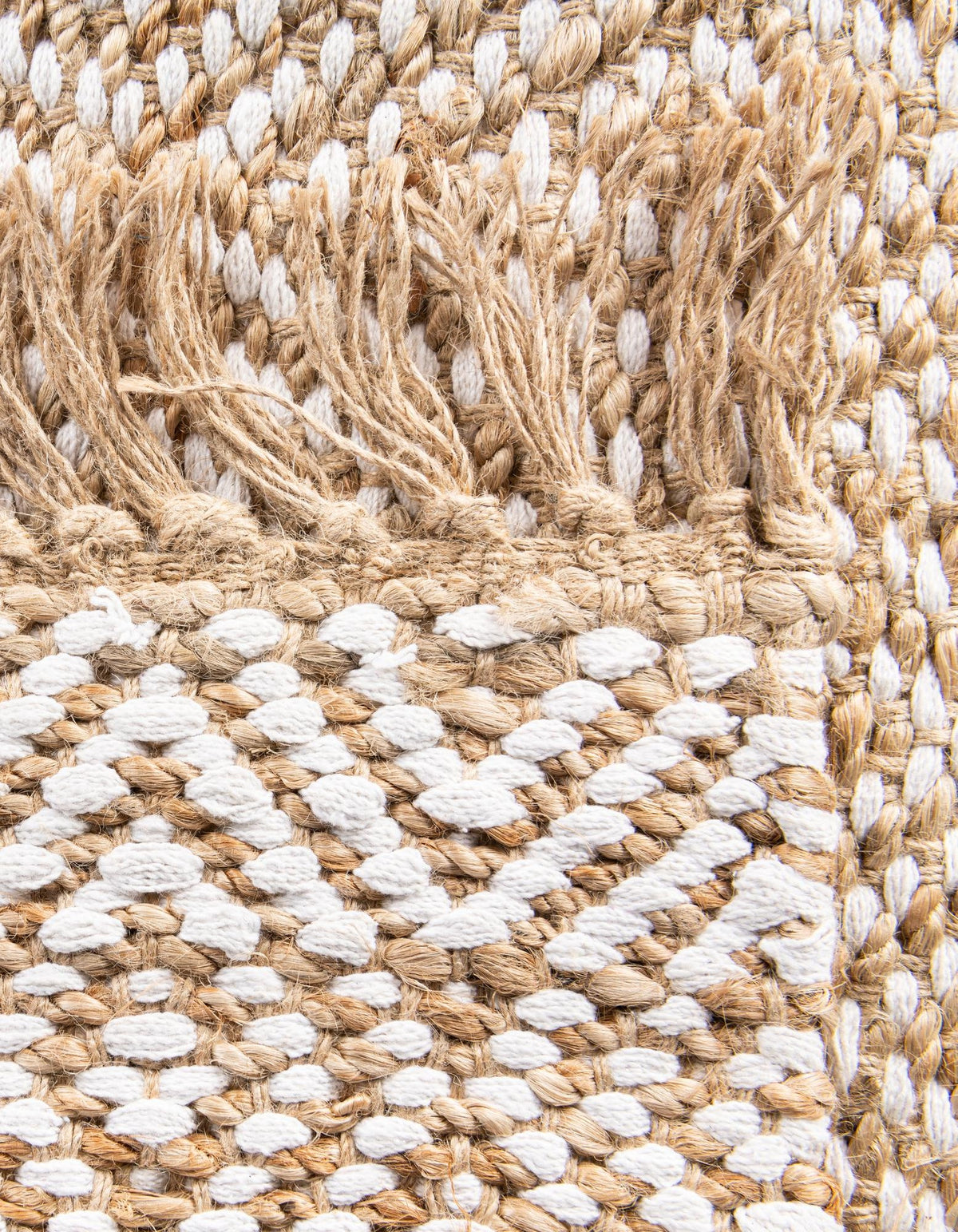 Rechteck Teppich Braided Jute in Natürlich von Hadorn™ - Lifestyle Image