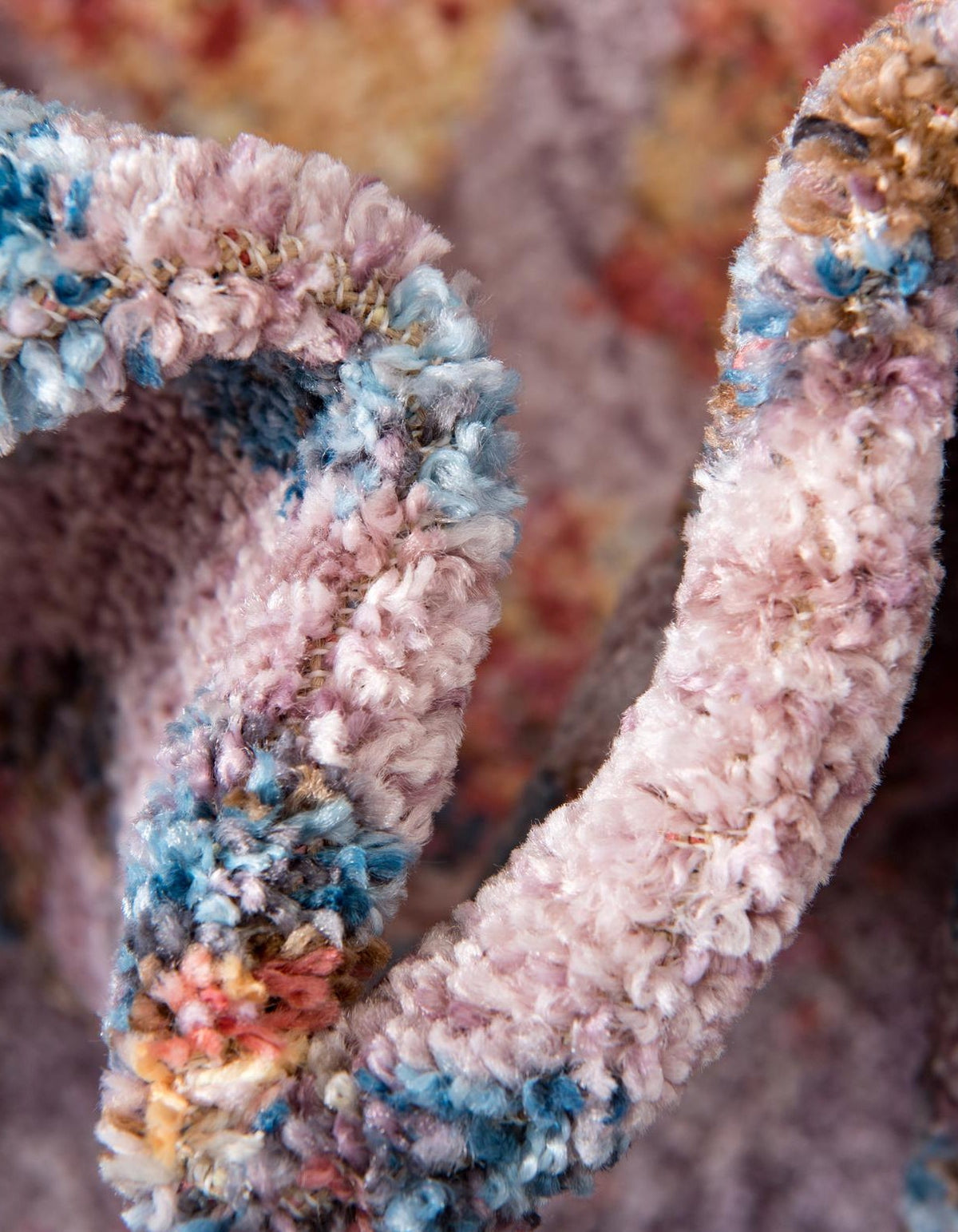 Rechteck Teppich Prism in Lila von Hadorn™ - Lifestyle Image