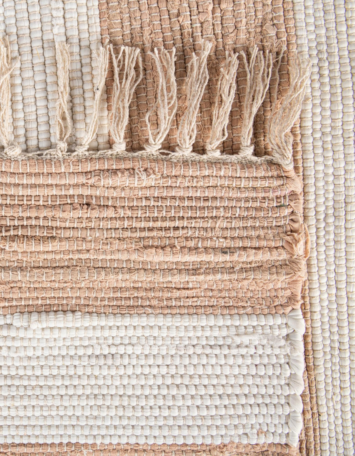 Rechteck Handgeflochten Teppich Chindi Rag in Beige von Hadorn™ - Lifestyle Image