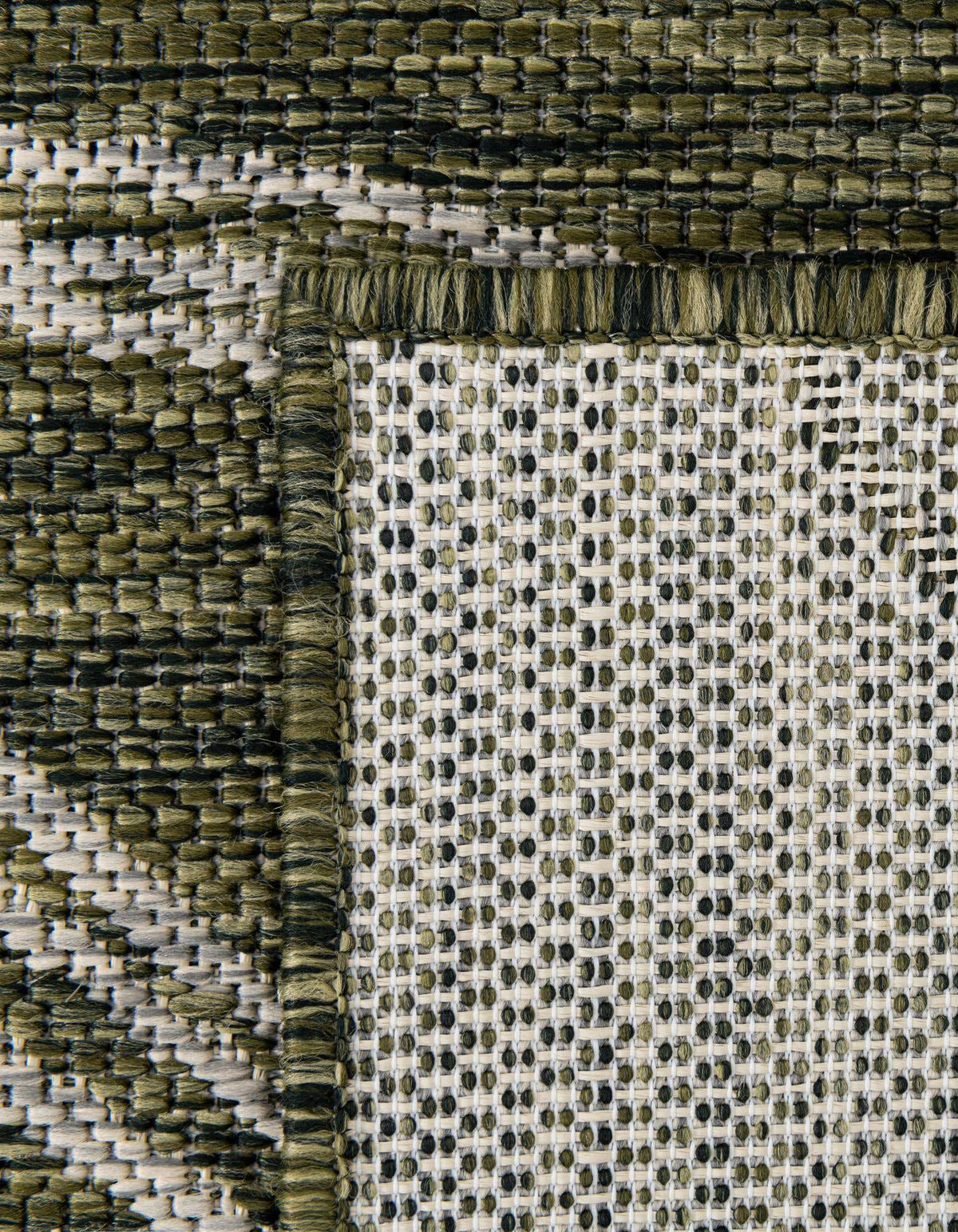 Rechteck Outdoor Teppich Tulum Outdoor in Grün von Hadorn™ - Lifestyle Image