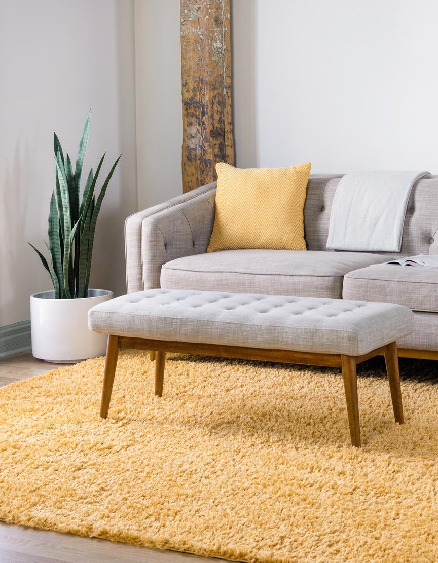 Quadratisch Hochflorteppich Zermatt Shag in Gelb von Hadorn™ - Lifestyle Image