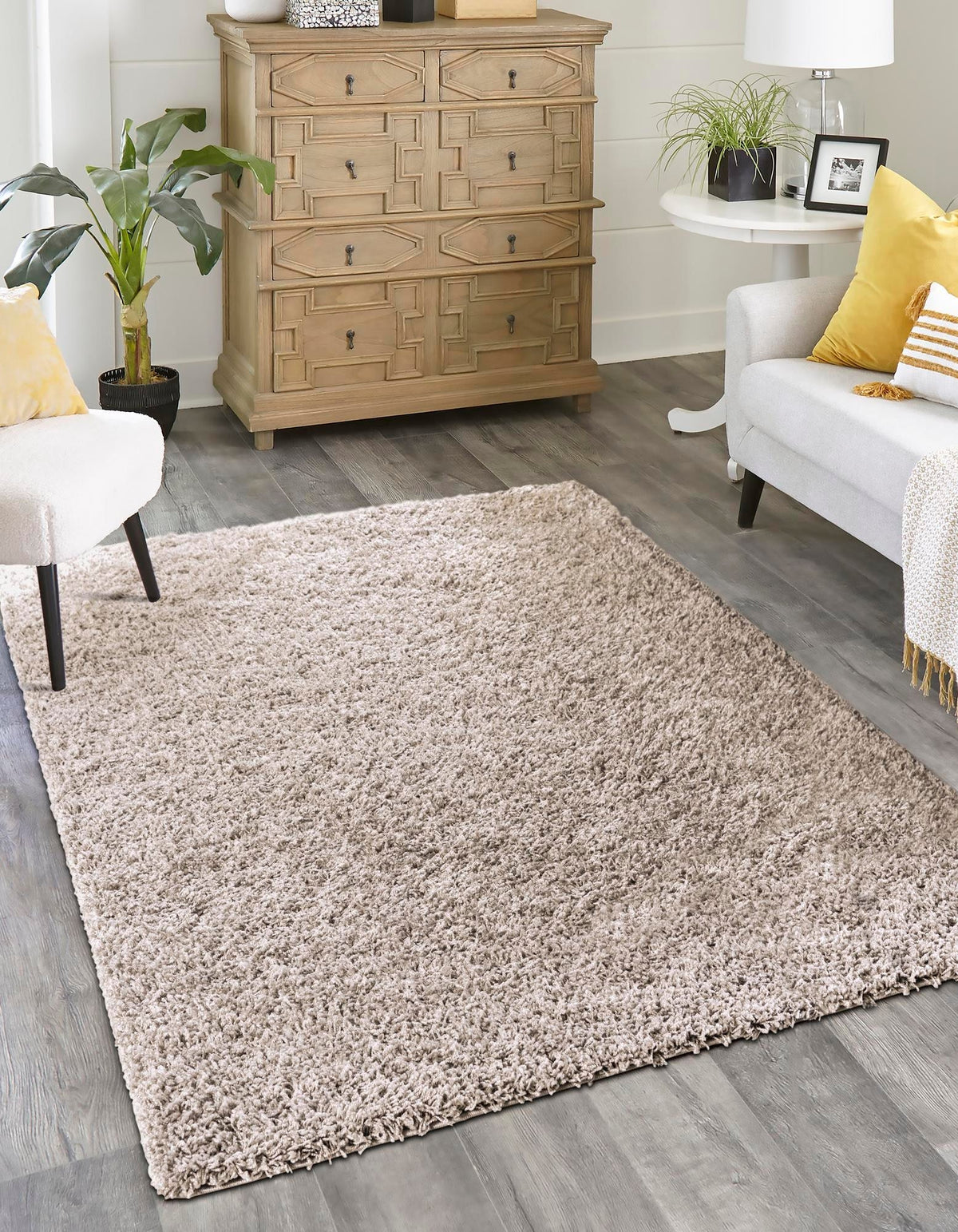 Rechteck Hochflorteppich Solid Shag in Beige von Hadorn™ - Lifestyle Image