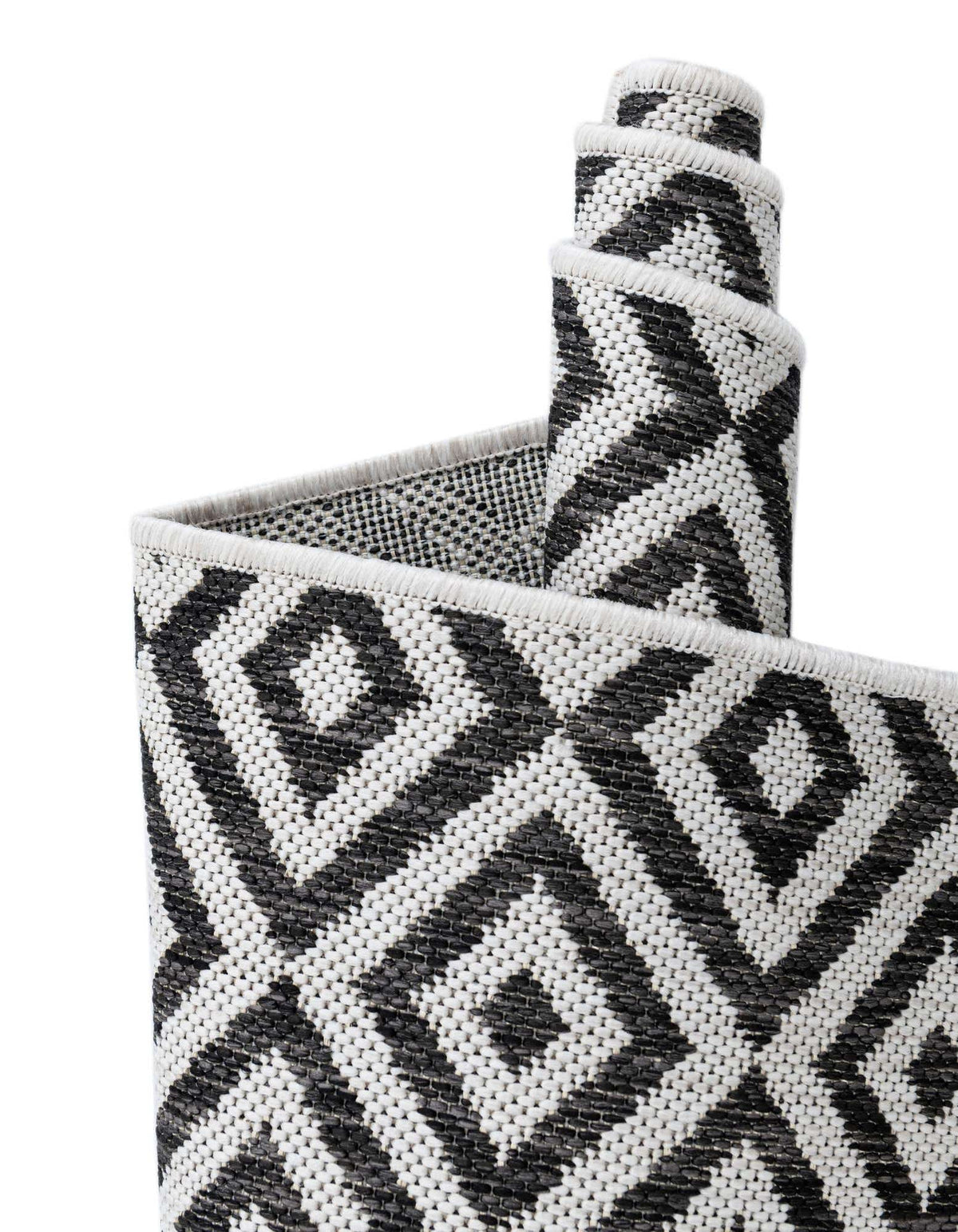 Oval Outdoor Teppich Tulum Outdoor in Anthrazit von Hadorn™ - Lifestyle Image