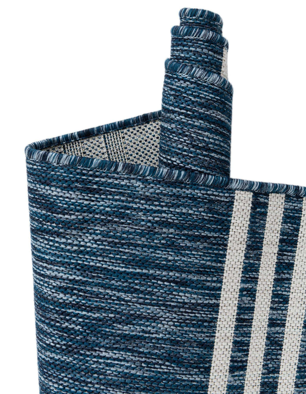 Rund Outdoor Teppich Tulum Outdoor in Blau von Hadorn™ - Lifestyle Image