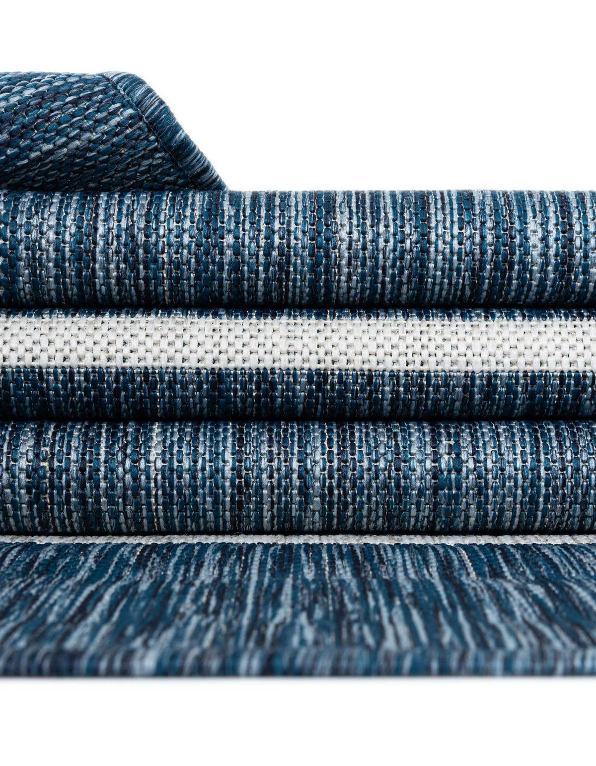 Rund Outdoor Teppich Tulum Outdoor in Blau von Hadorn™ - Lifestyle Image