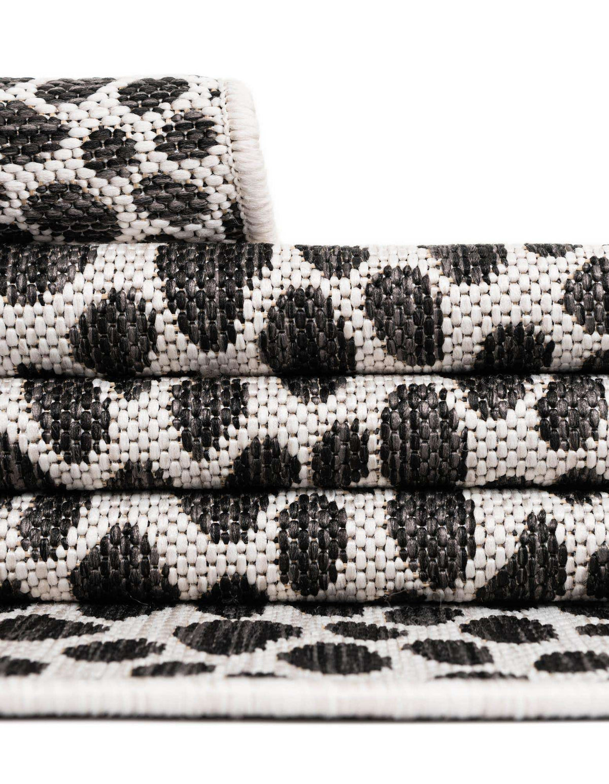 Rechteck Outdoor Teppich Tulum Outdoor in Schwarz von Hadorn™ - Lifestyle Image