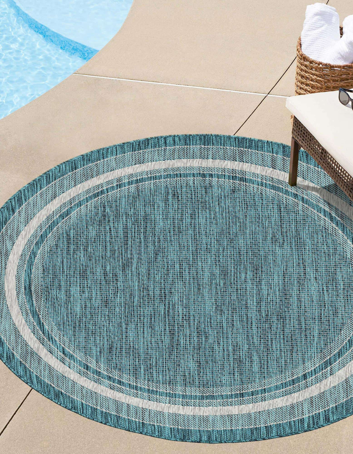 Rund Outdoor Teppich Tulum Outdoor in Blaugrün von Hadorn™ - Lifestyle Image