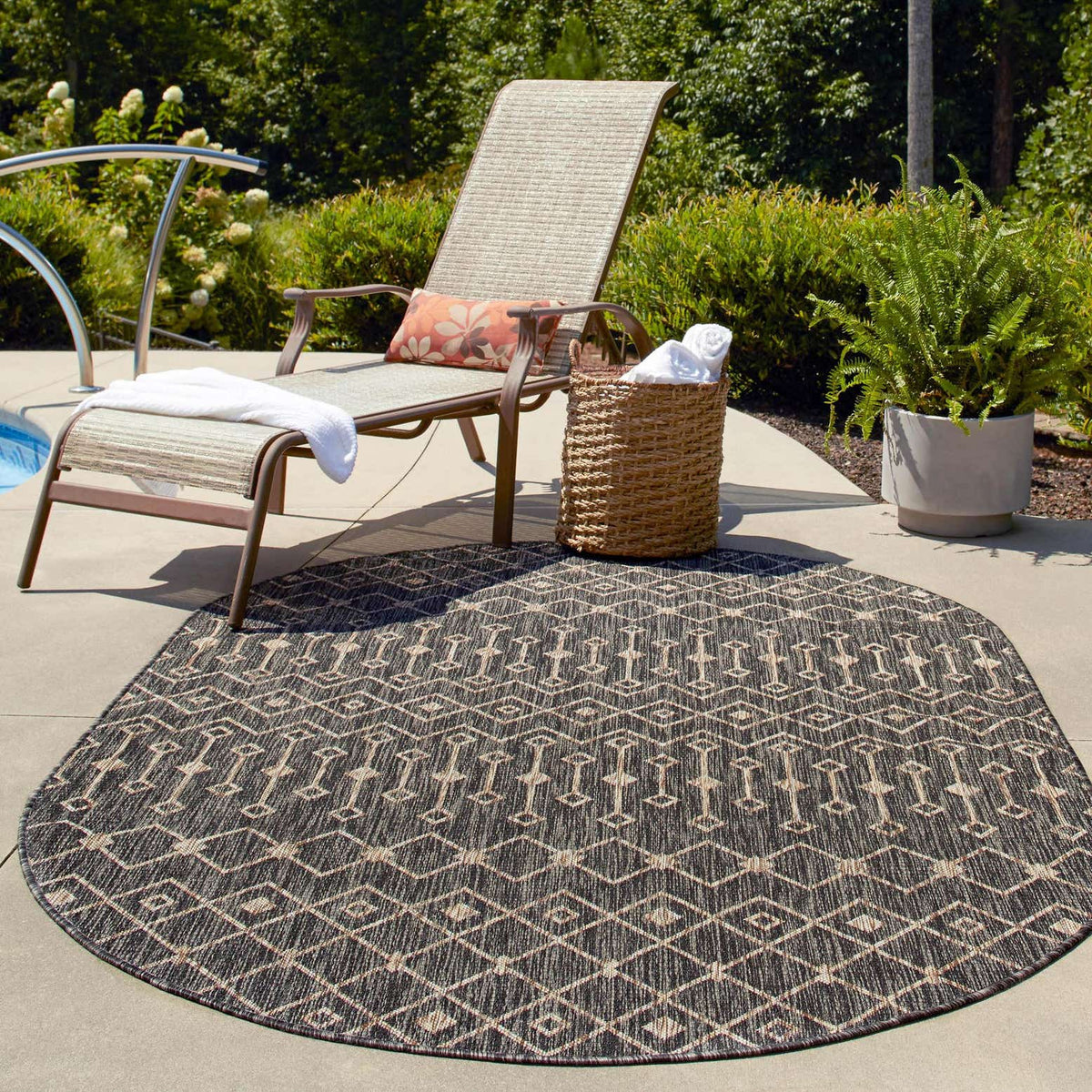 Tulum Outdoor Trellis