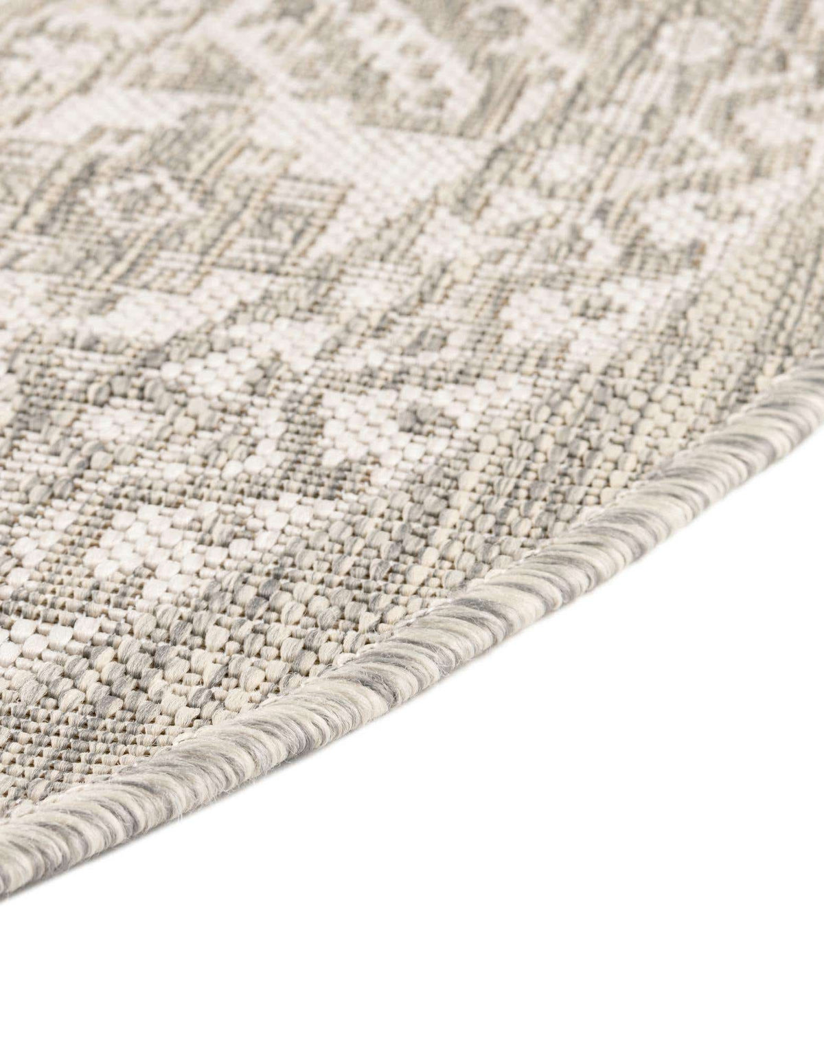 Rund Outdoor Teppich Tulum Outdoor in Hellgrau von Hadorn™ - Lifestyle Image