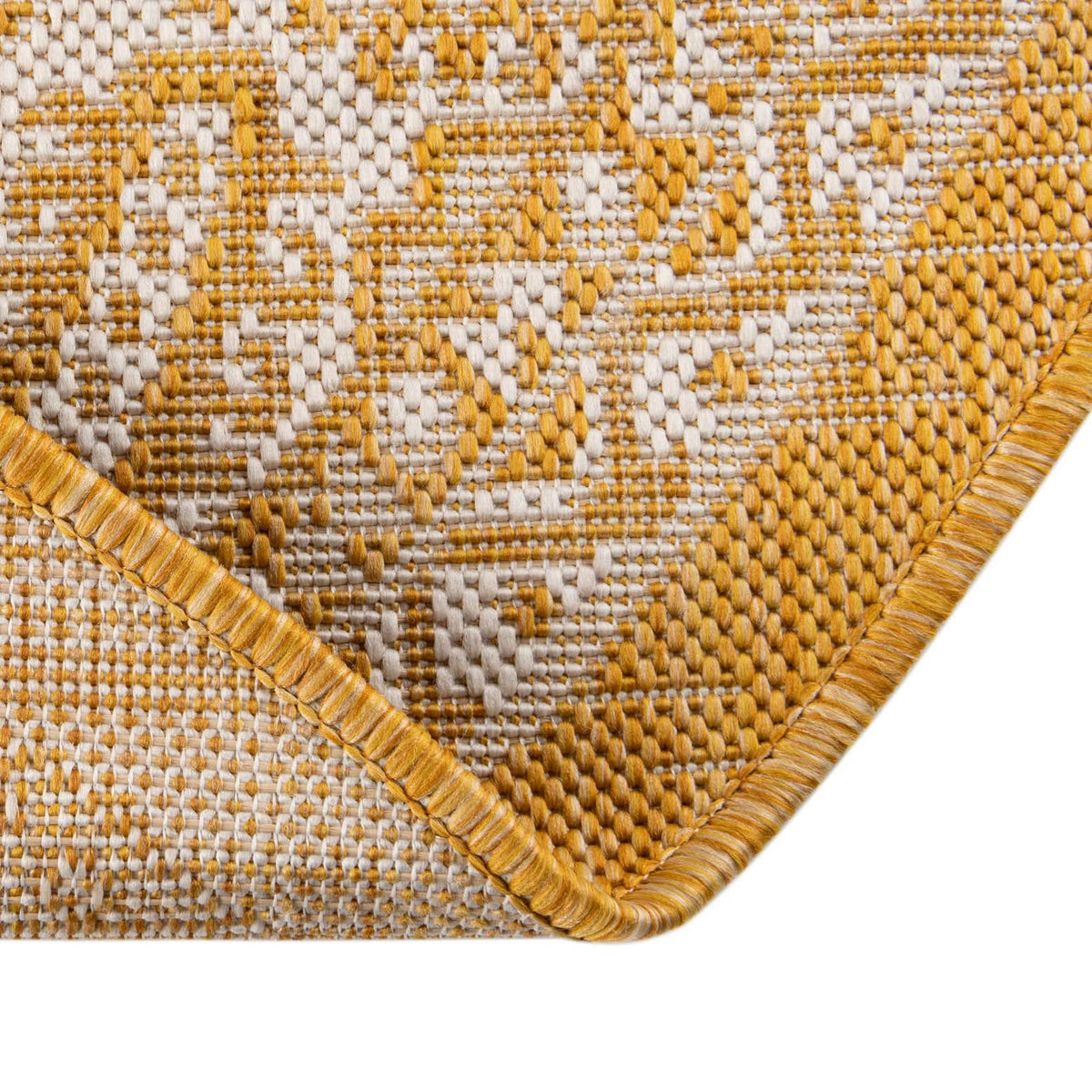 Rund Outdoor Teppich Tulum Outdoor in Gelb von Hadorn™ - Lifestyle Image