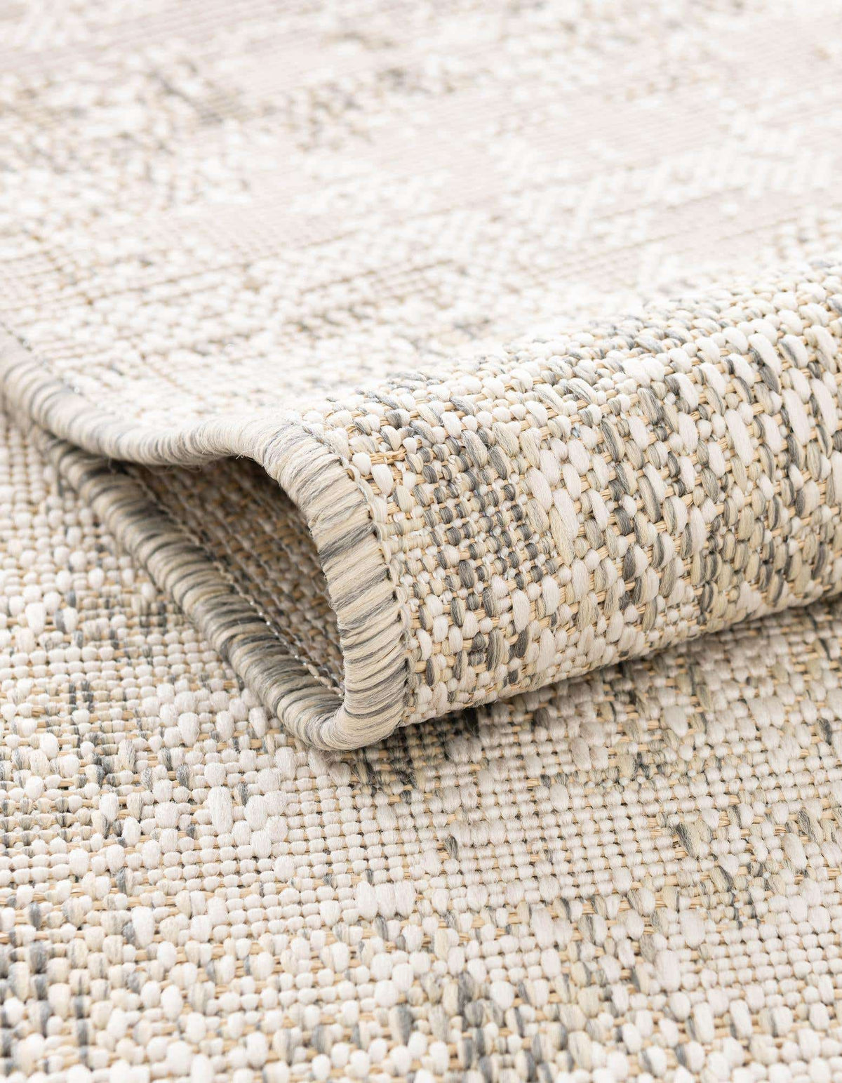 Rechteck Outdoor Teppich Tulum Outdoor in Grau von Hadorn™ - Lifestyle Image