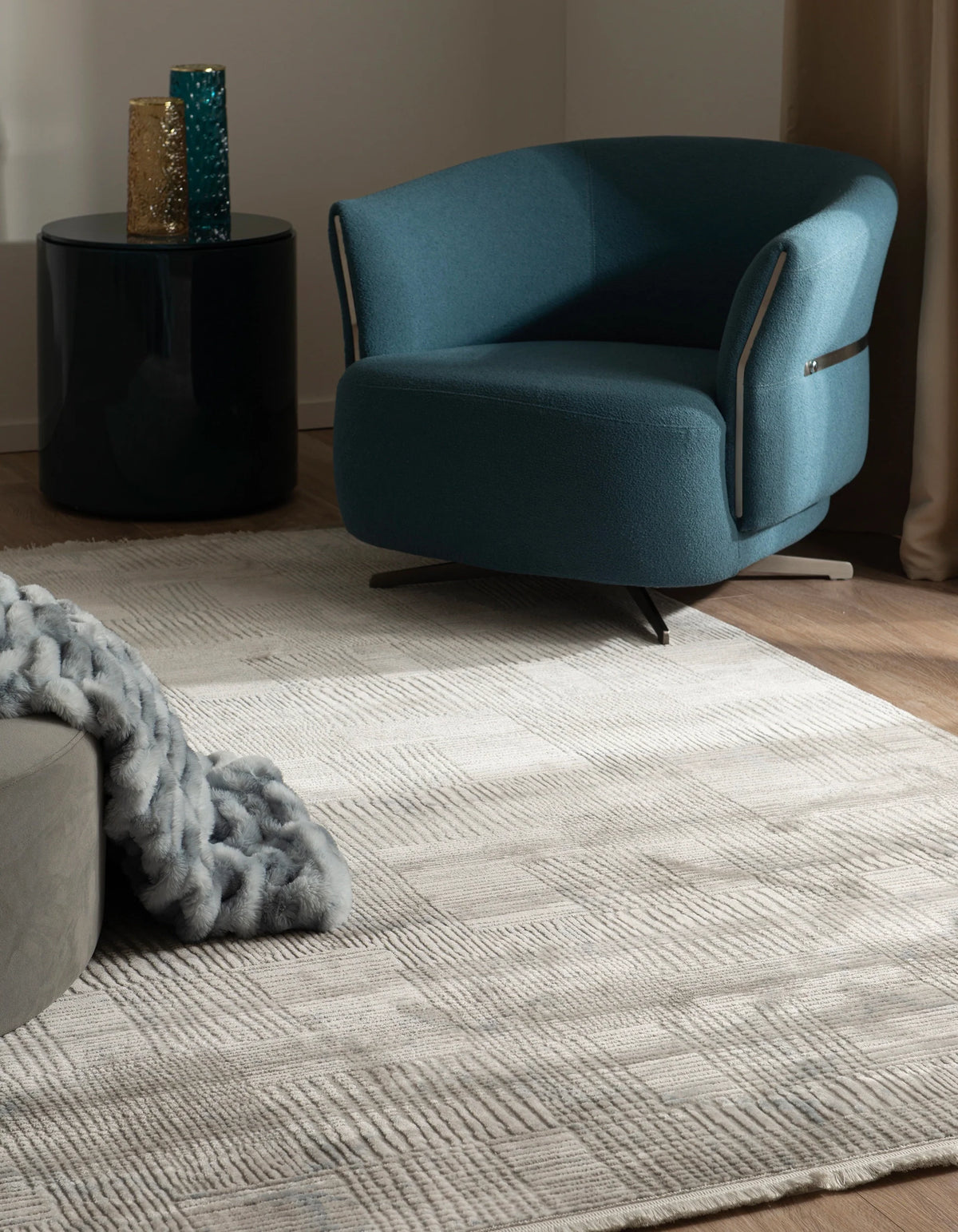 Rechteck Teppich Davos Flawless in Blau von Hadorn™ - Lifestyle Image