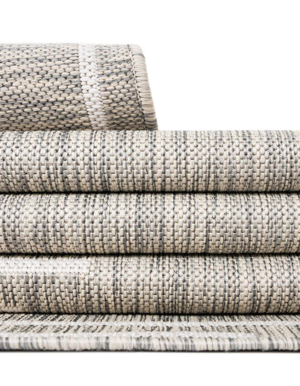 Rechteck Outdoor Teppich Tulum Outdoor in Grau von Hadorn™ - Lifestyle Image