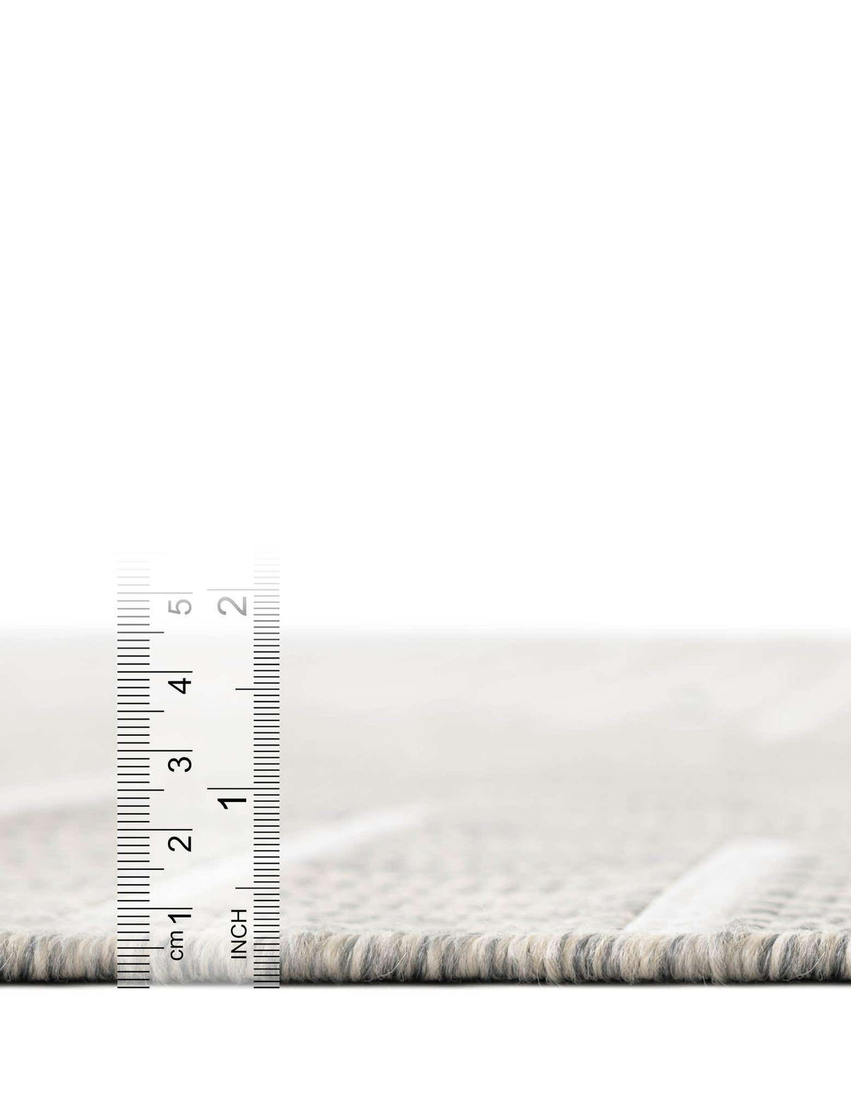 Quadratisch Outdoor Teppich Tulum Outdoor in Grau von Hadorn™ - Lifestyle Image