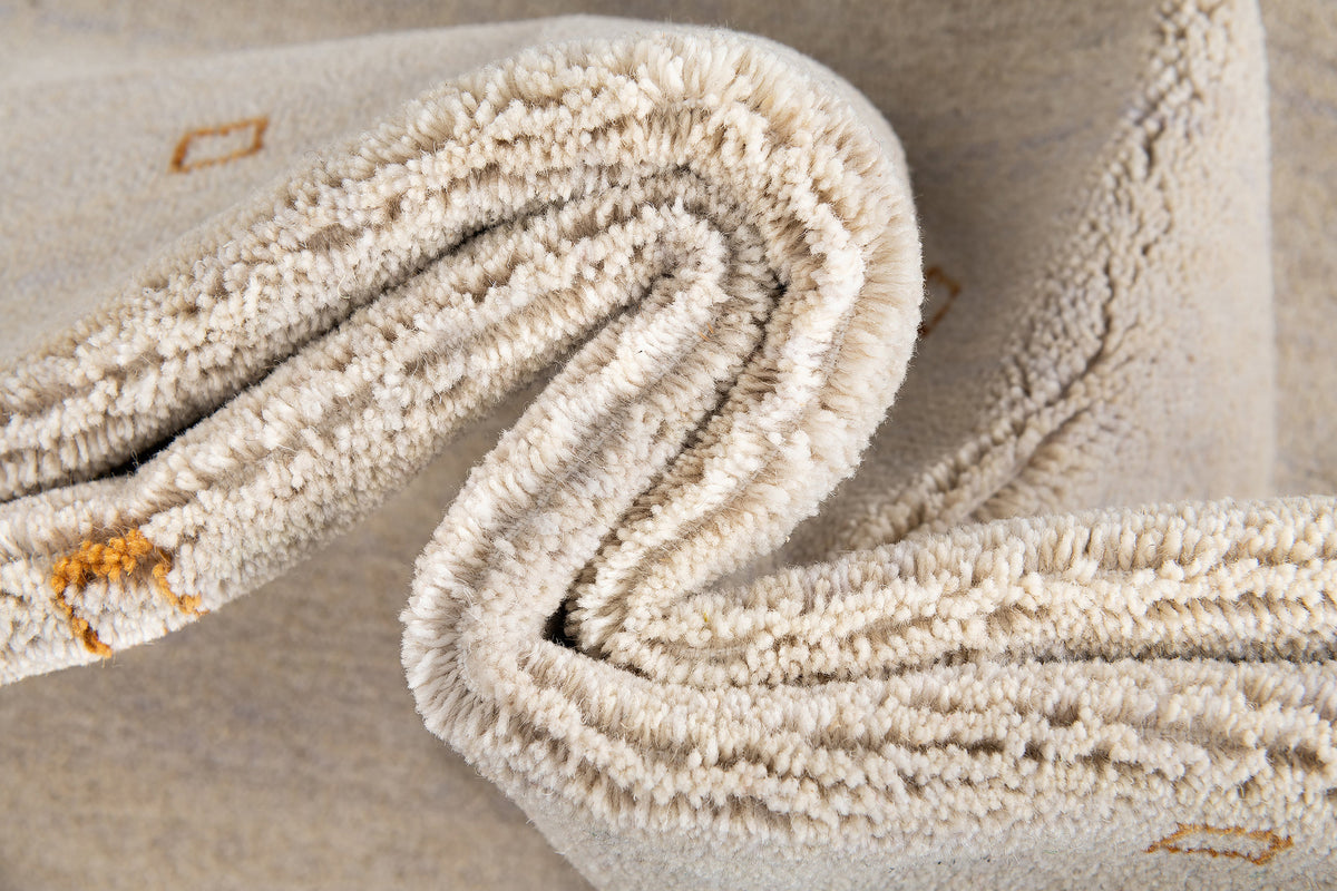 Rechteck Teppich Emmen in Beige von Hadorn™ - Lifestyle Image