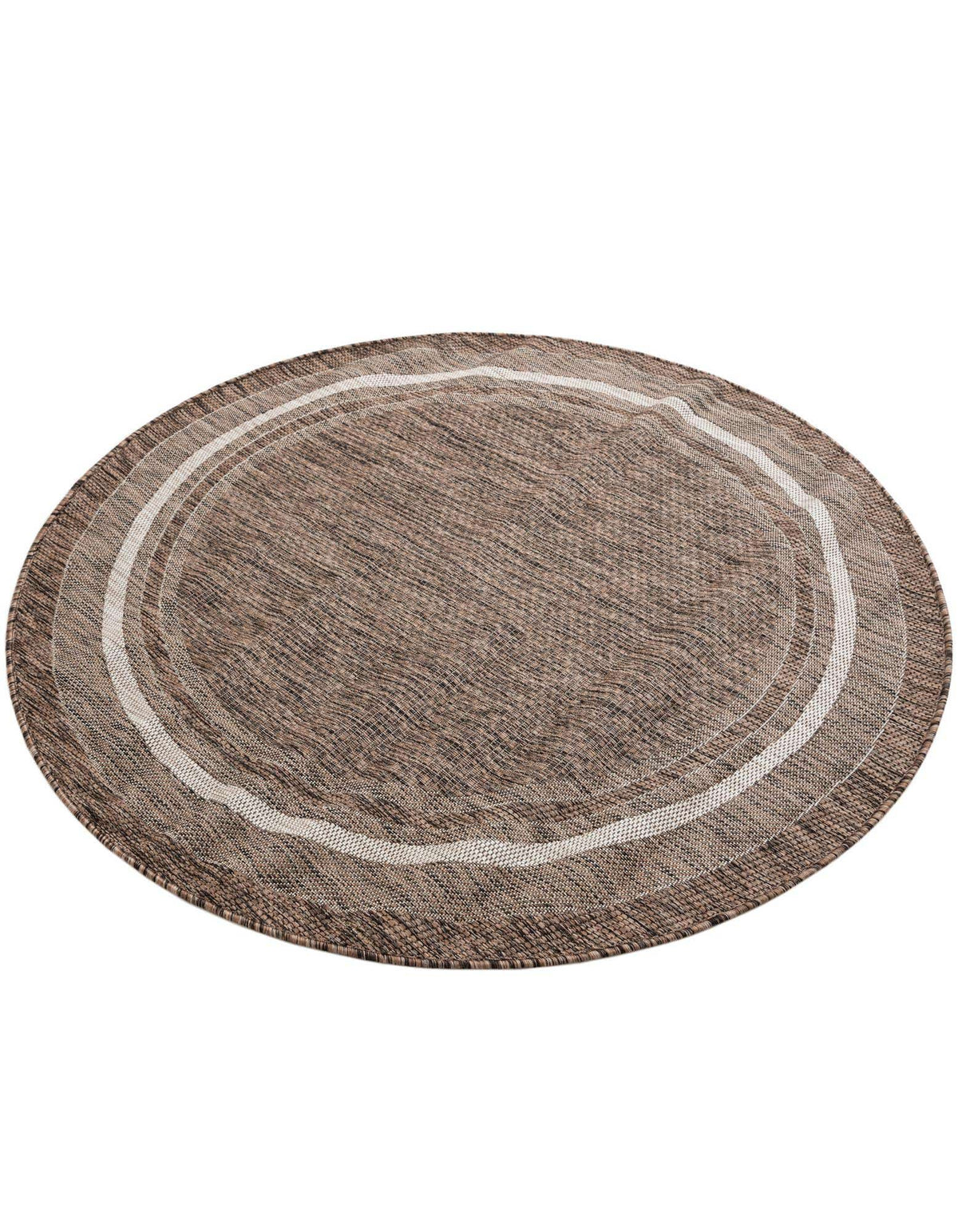 Rund Outdoor Teppich Tulum Outdoor in Braun von Hadorn™ - Lifestyle Image