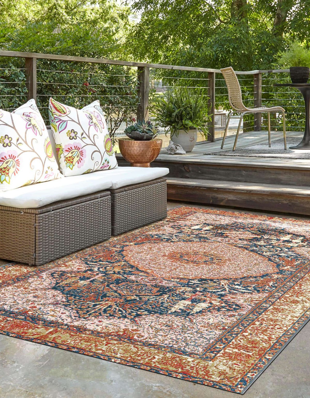 Outdoor Traditional
