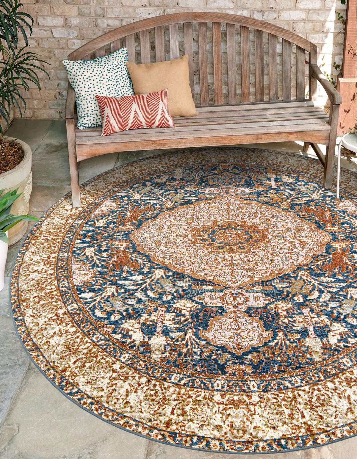 Outdoor Traditional