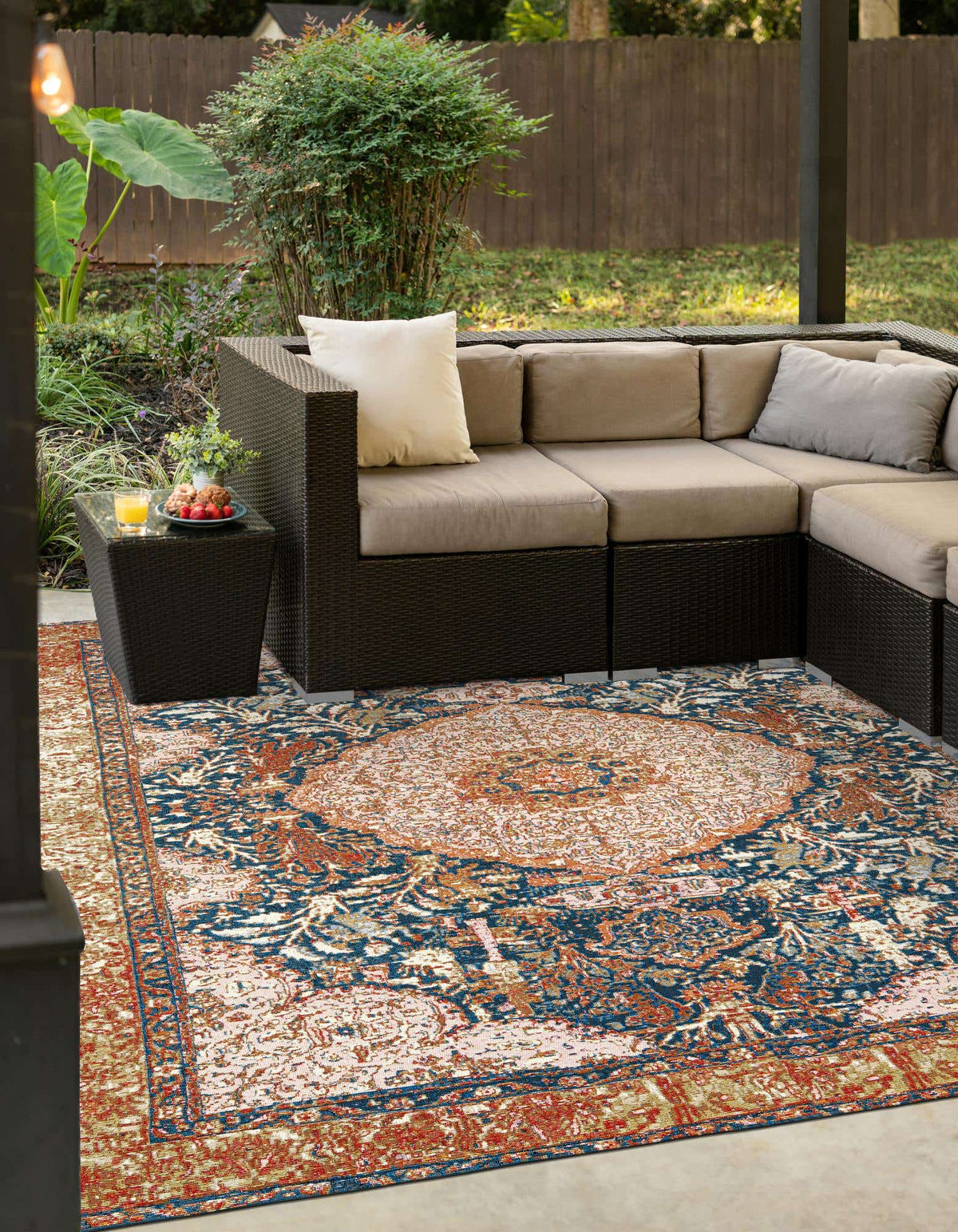 Outdoor Traditional