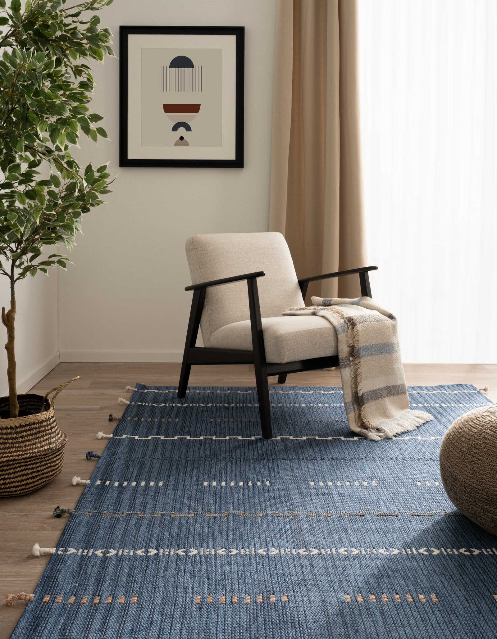 Rechteck Teppich Juniper Greka in Blau von Hadorn™ - Lifestyle Image
