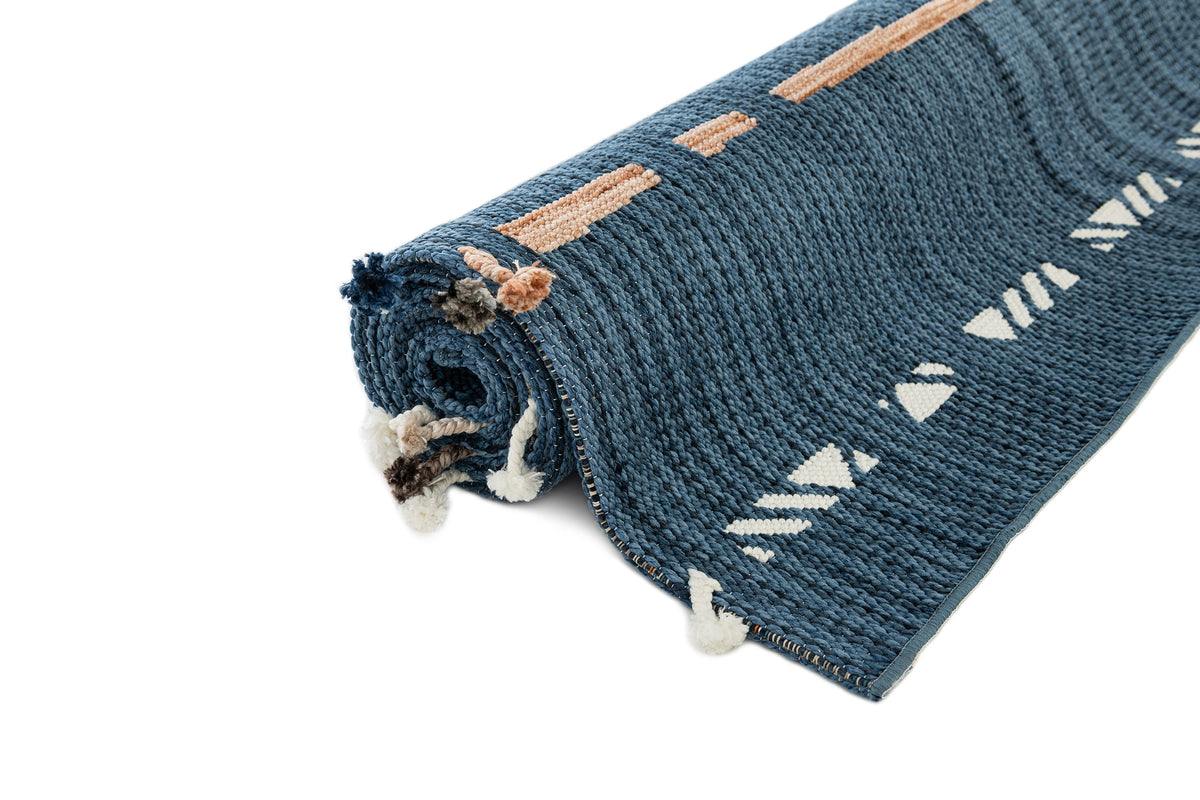 Rechteck Teppich Juniper Greka in Blau von Hadorn™ - Lifestyle Image