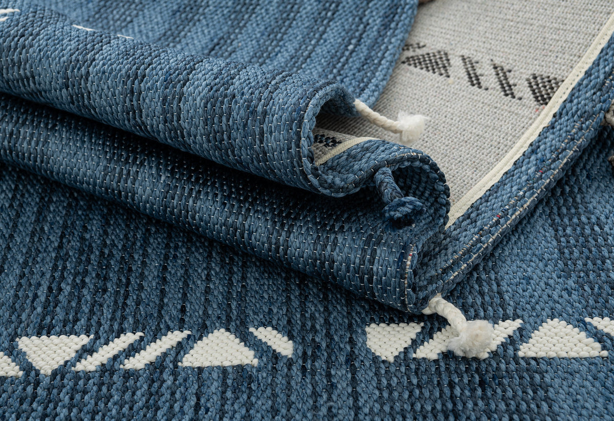 Rechteck Teppich Juniper Greka in Blau von Hadorn™ - Lifestyle Image