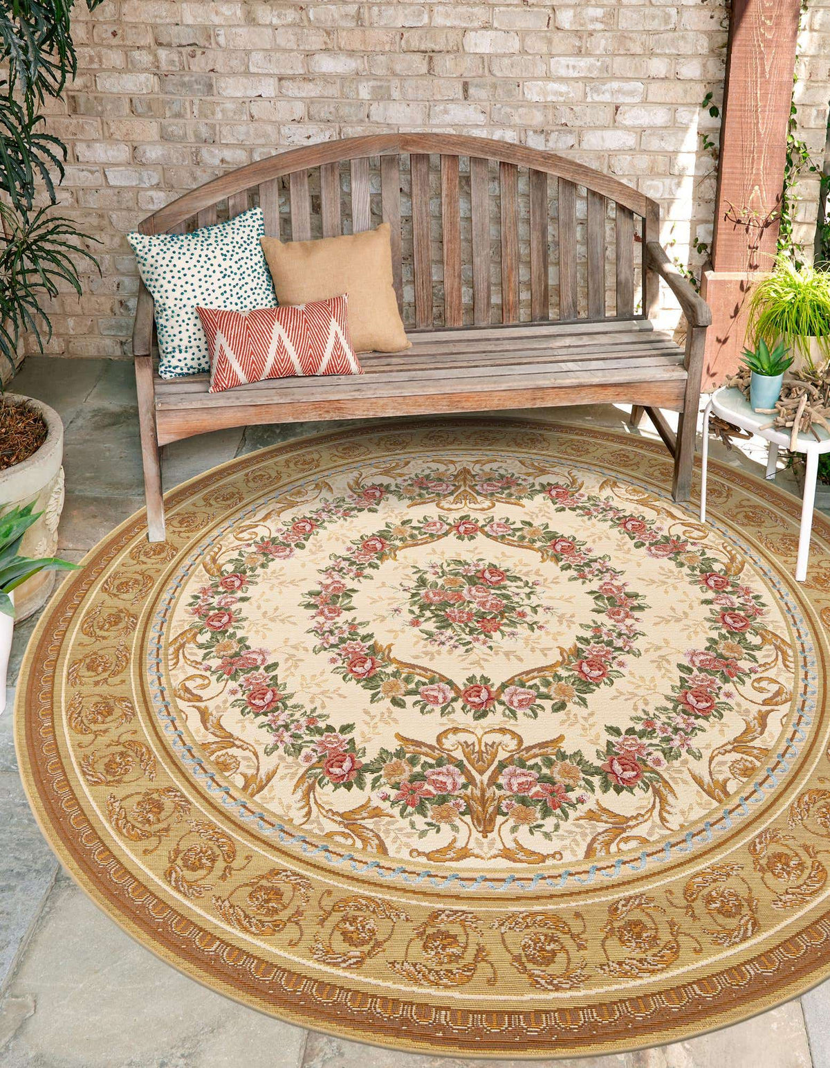 Outdoor Traditional