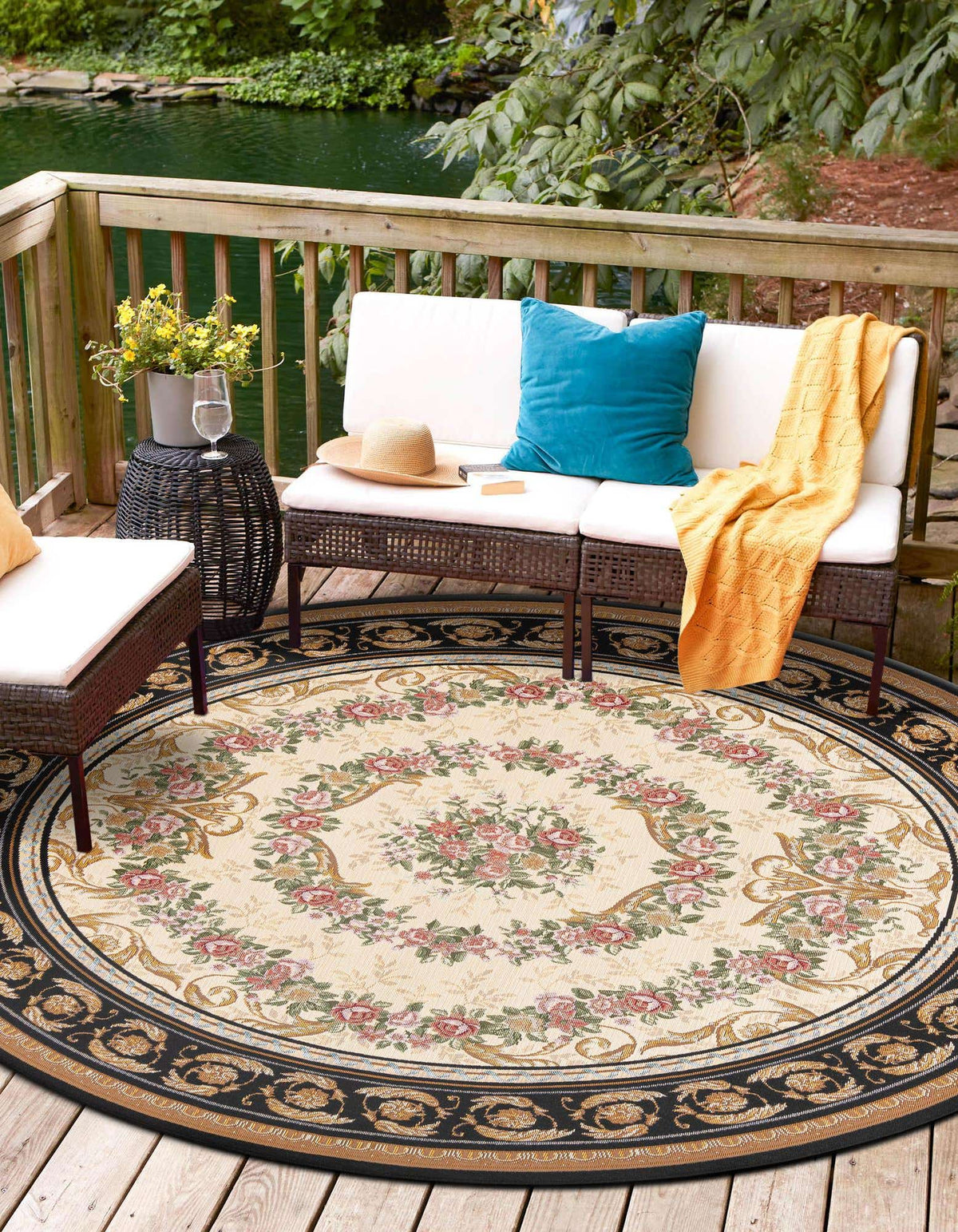 Outdoor Traditional