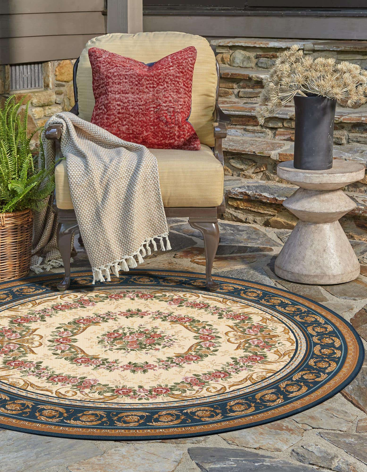 Outdoor Traditional