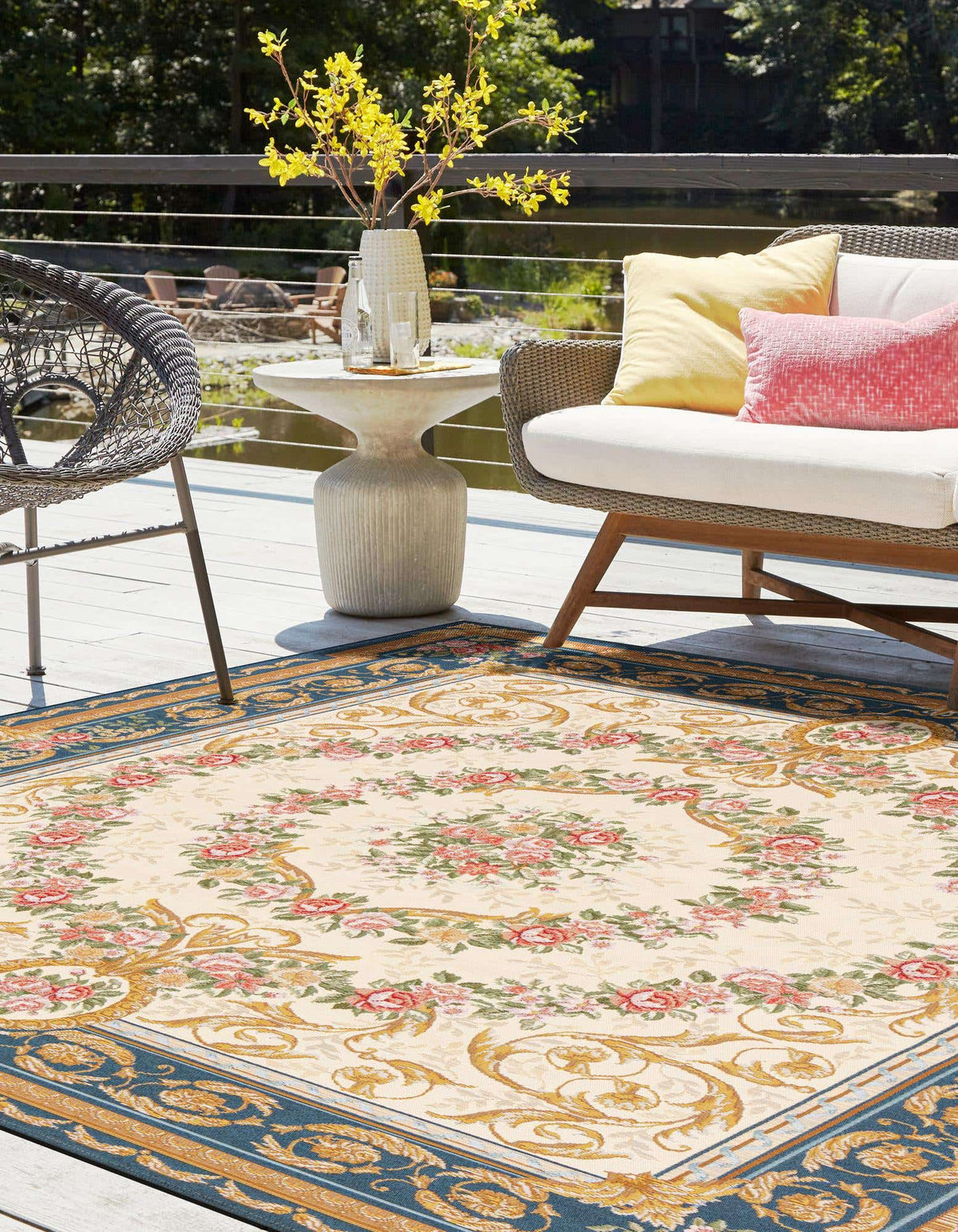 Outdoor Traditional
