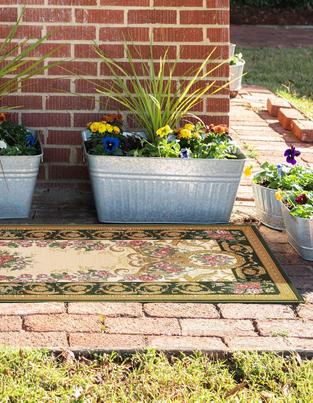 Outdoor Traditional