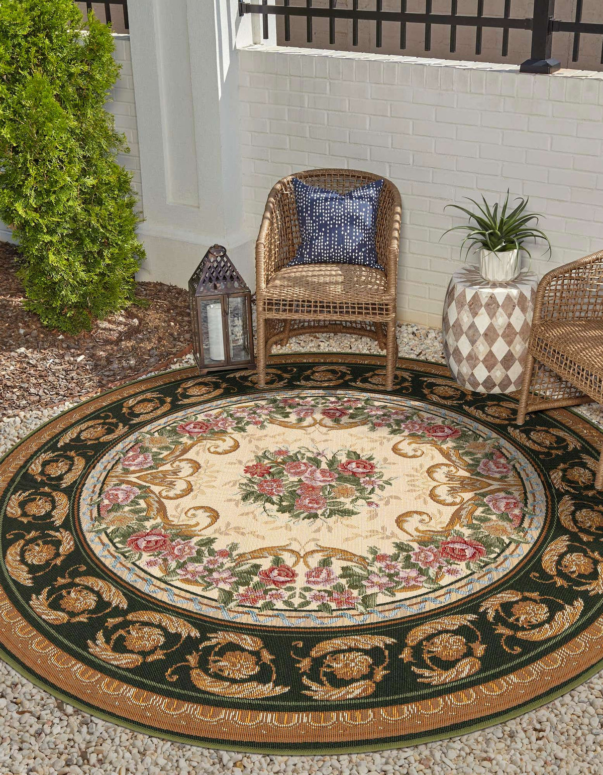 Outdoor Traditional