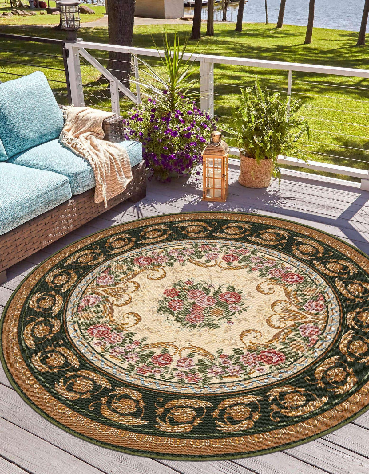 Outdoor Traditional