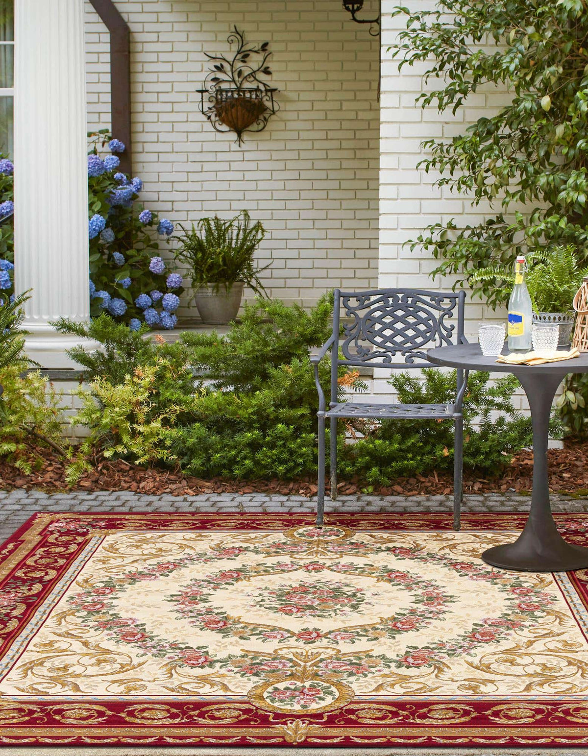 Outdoor Traditional