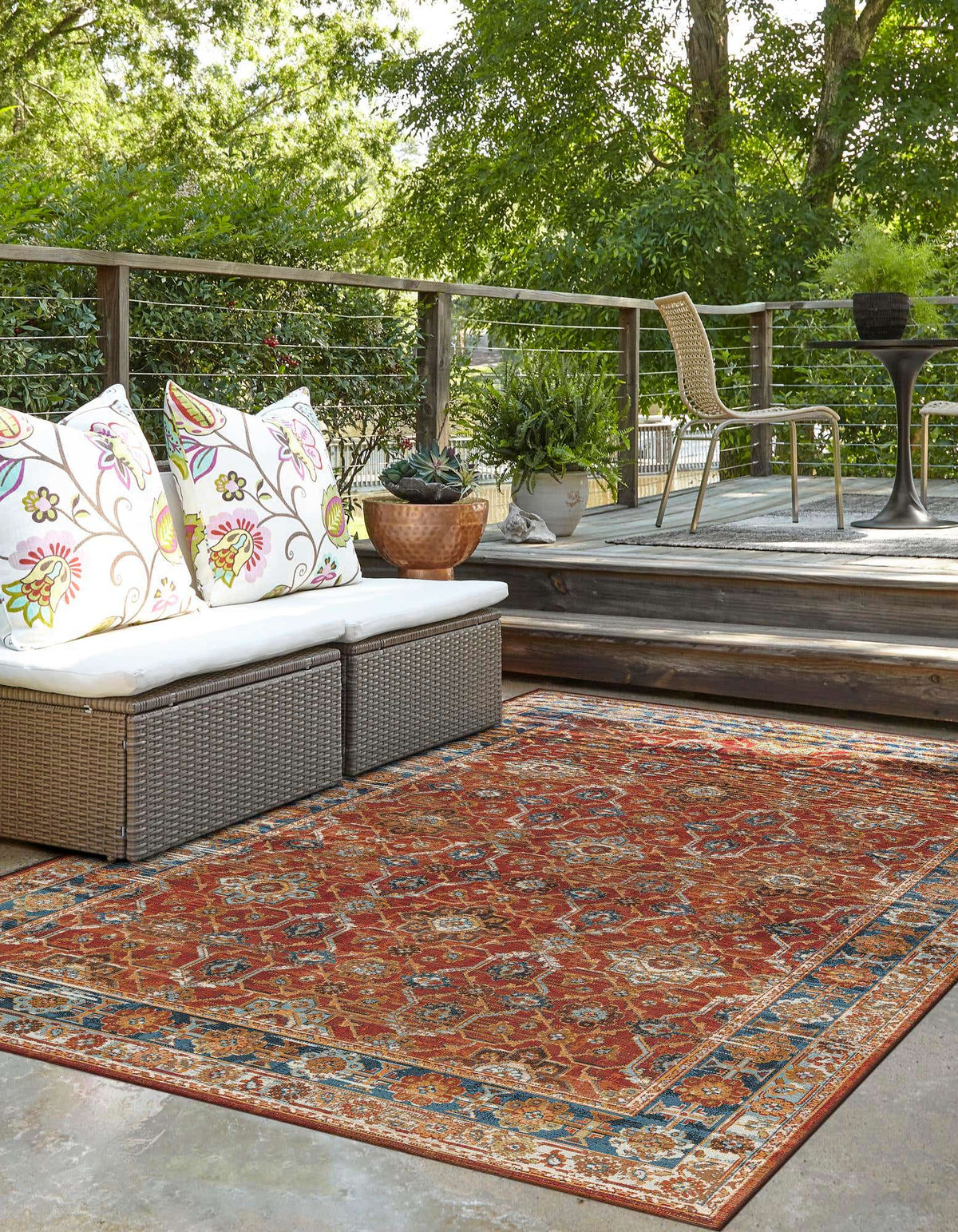 Outdoor Traditional