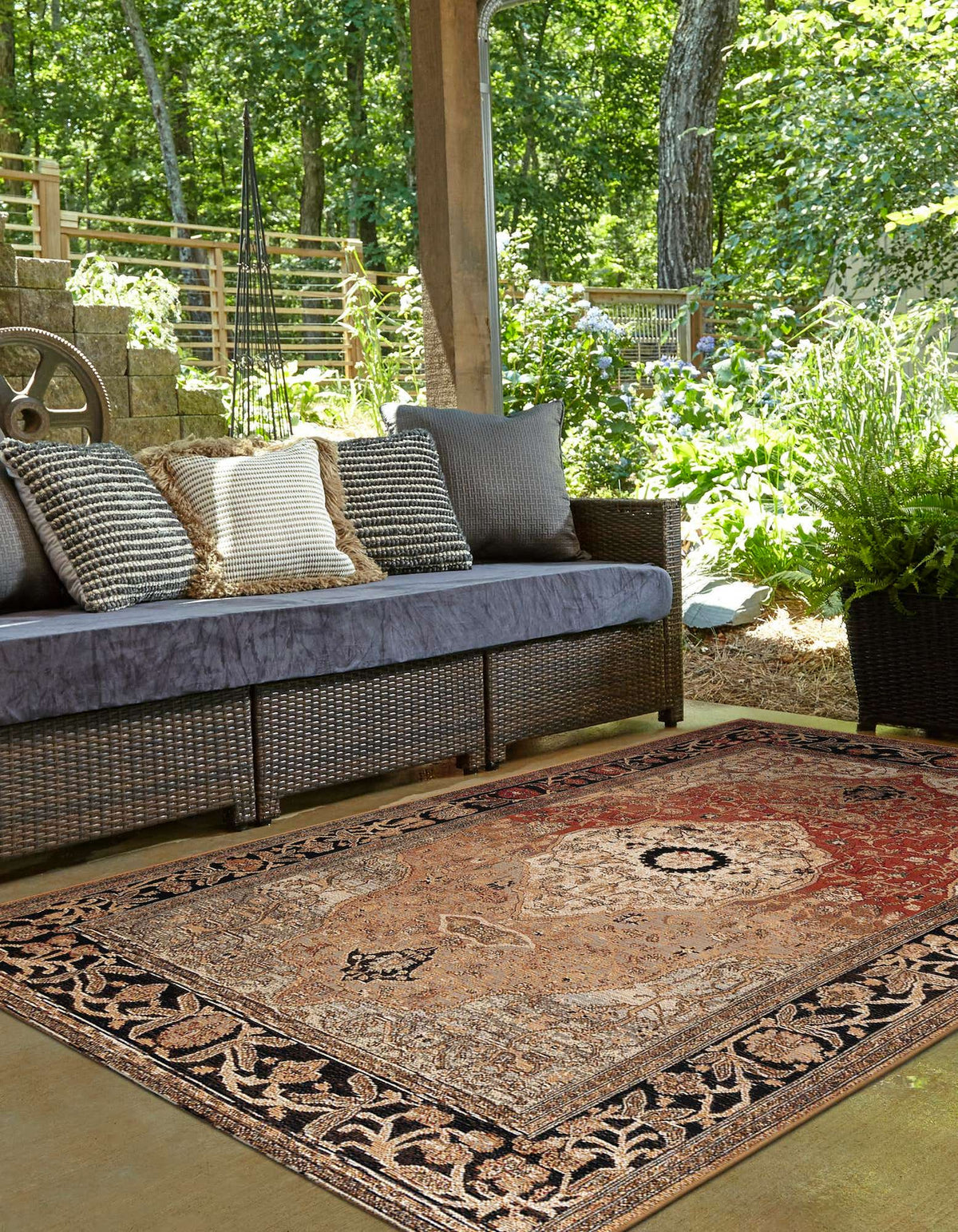 Outdoor Traditional
