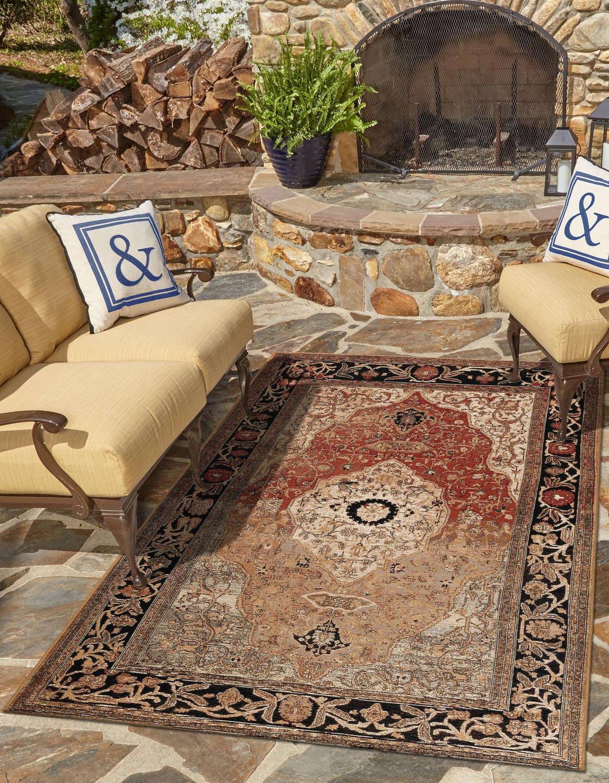 Outdoor Traditional