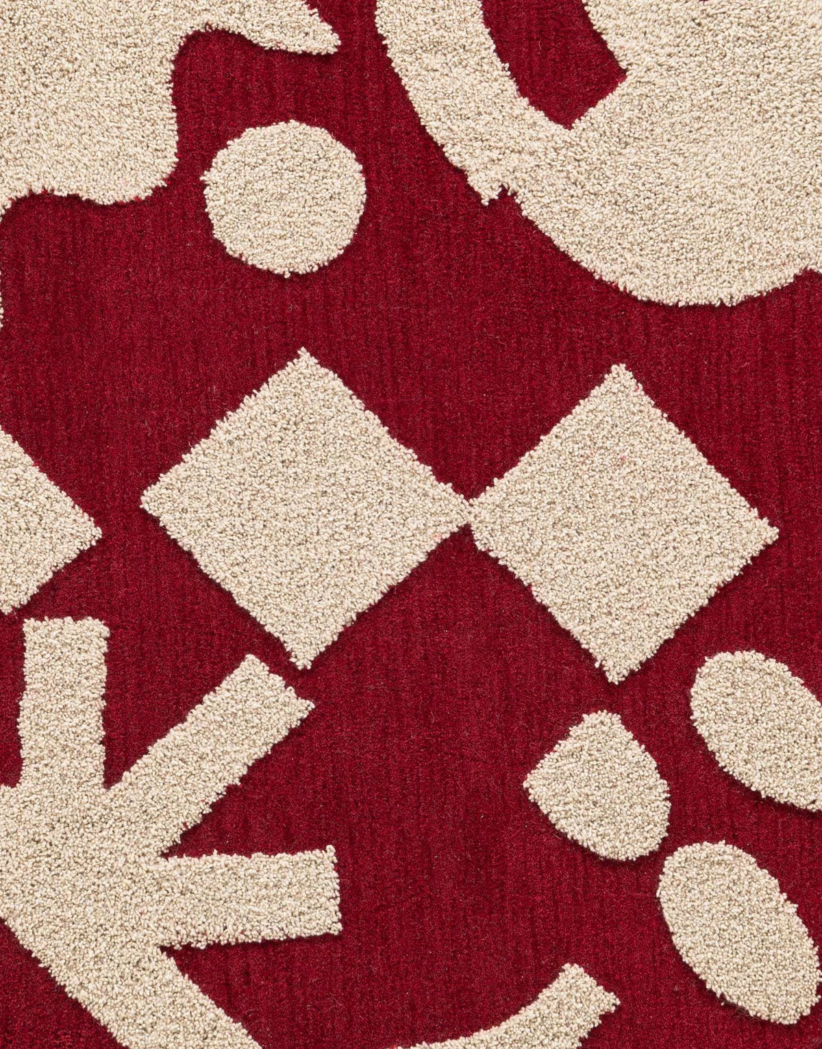 Rechteck Teppich AI Handgetuftet in Rot und Elfenbein von Hadorn™ - Lifestyle Image