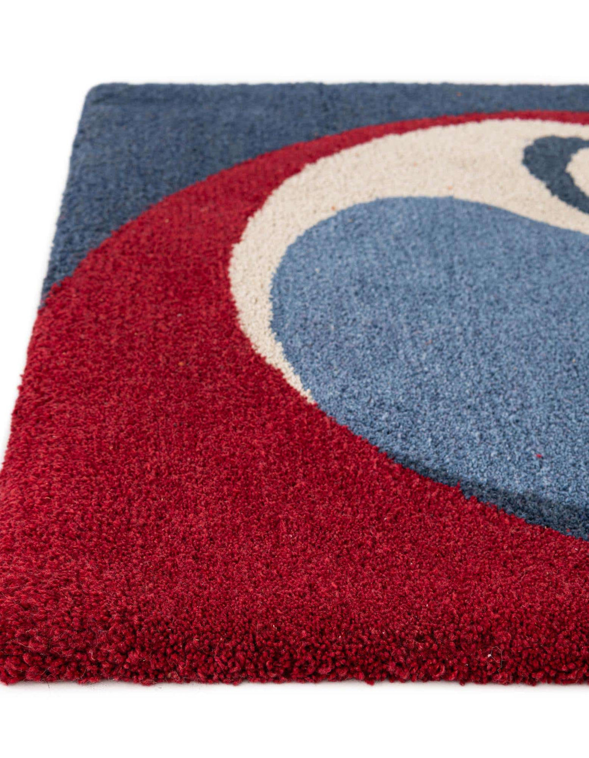 Quadratisch Teppich AI Handgetuftet in Blau und Rot von Hadorn™ - Lifestyle Image
