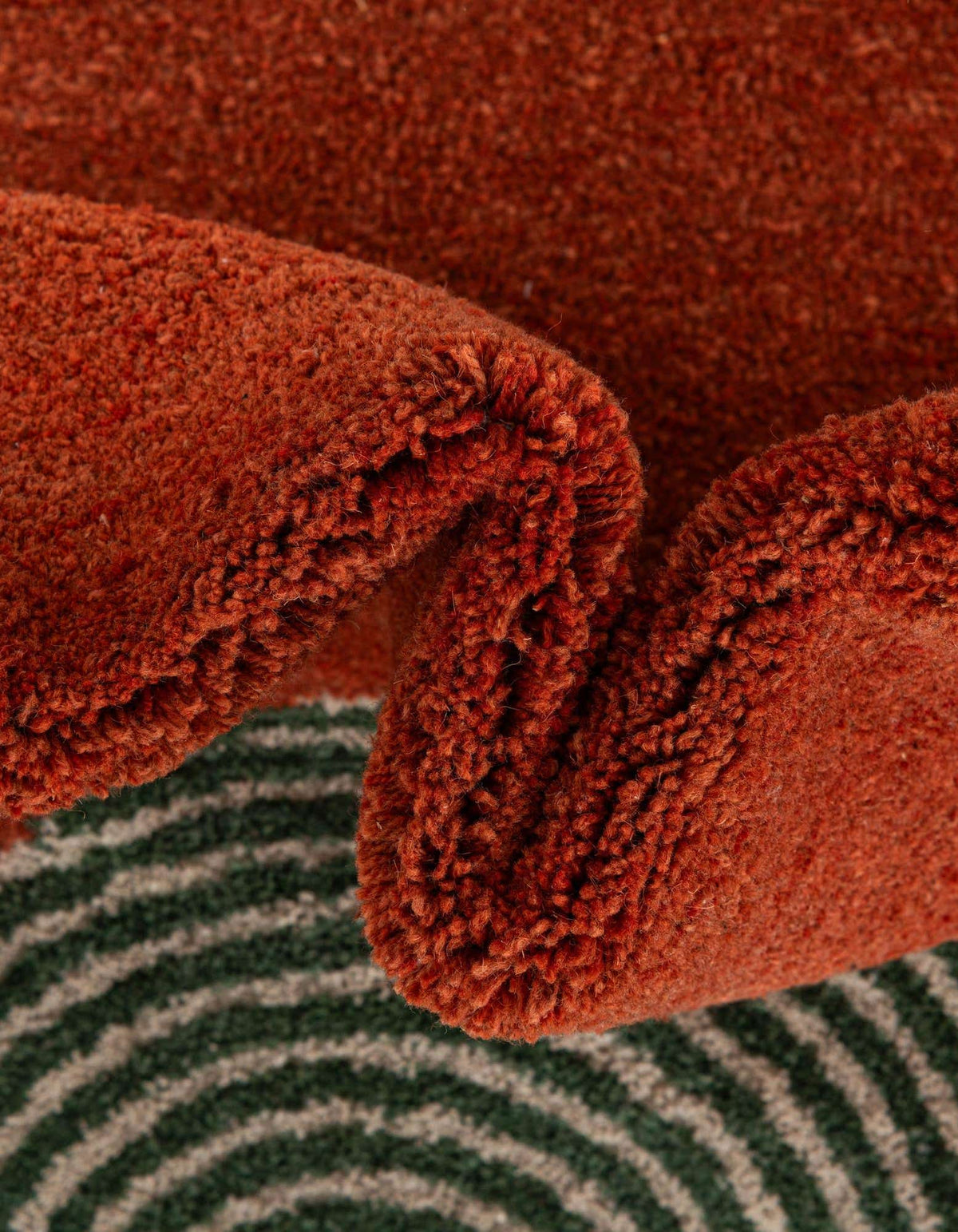 Quadratisch Teppich AI Handgetuftet in Orange von Hadorn™ - Lifestyle Image