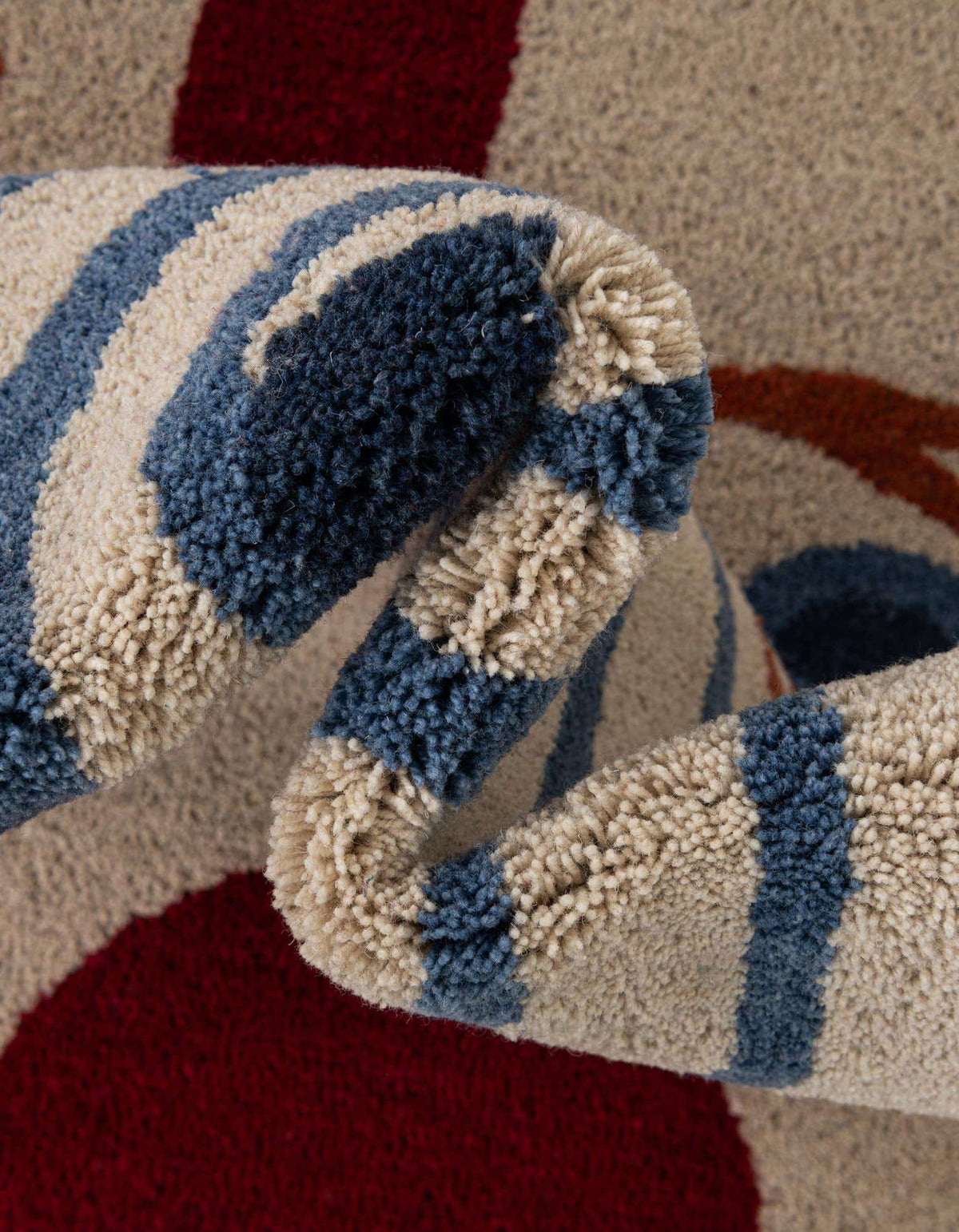 Rechteck Teppich AI Handgetuftet in Mehrfarbig von Hadorn™ - Lifestyle Image