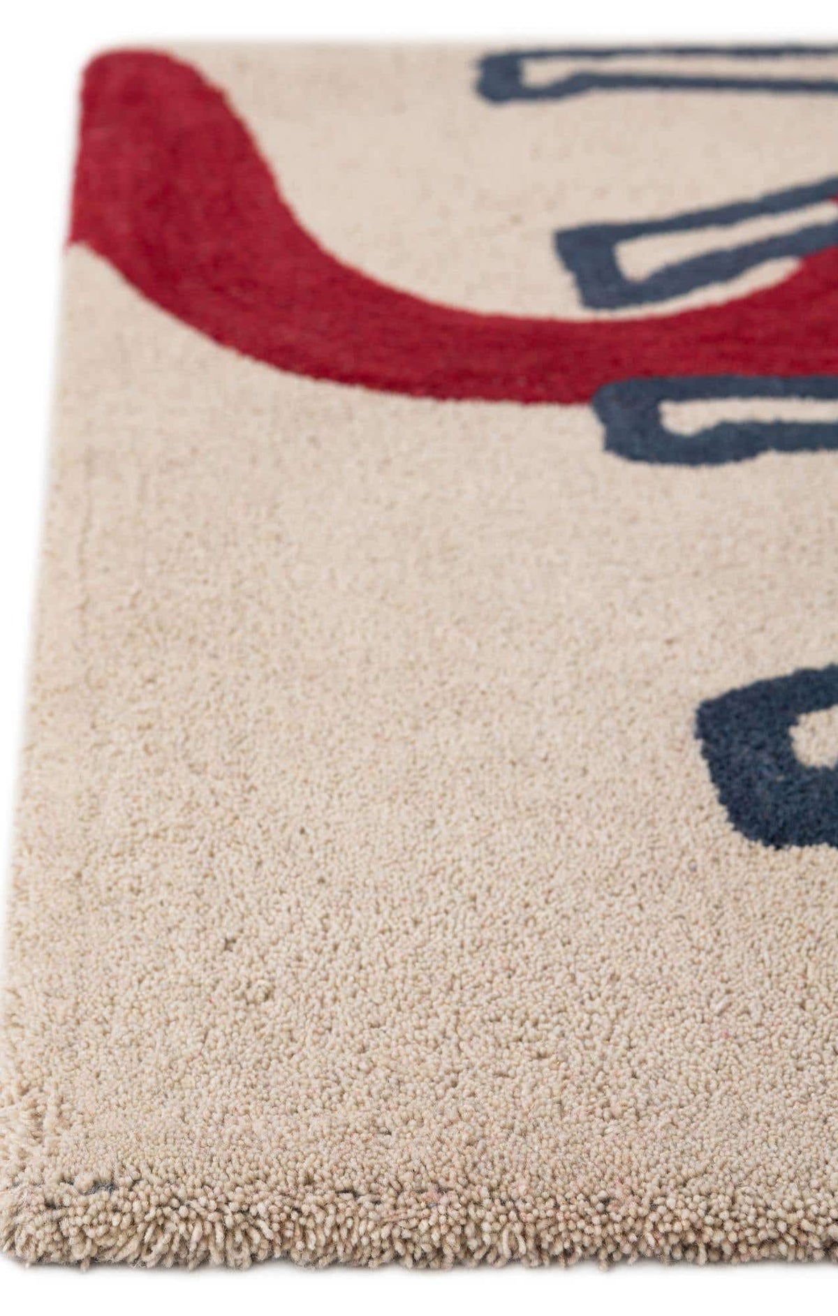 Rechteck Teppich AI Handgetuftet in Elfenbein und Rot von Hadorn™ - Lifestyle Image