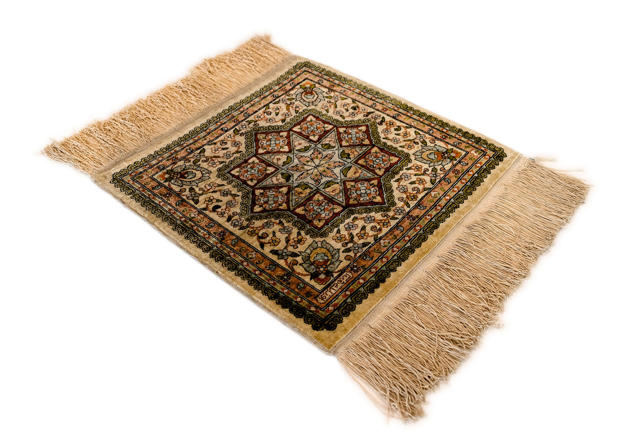 45x42 Hereke Silk