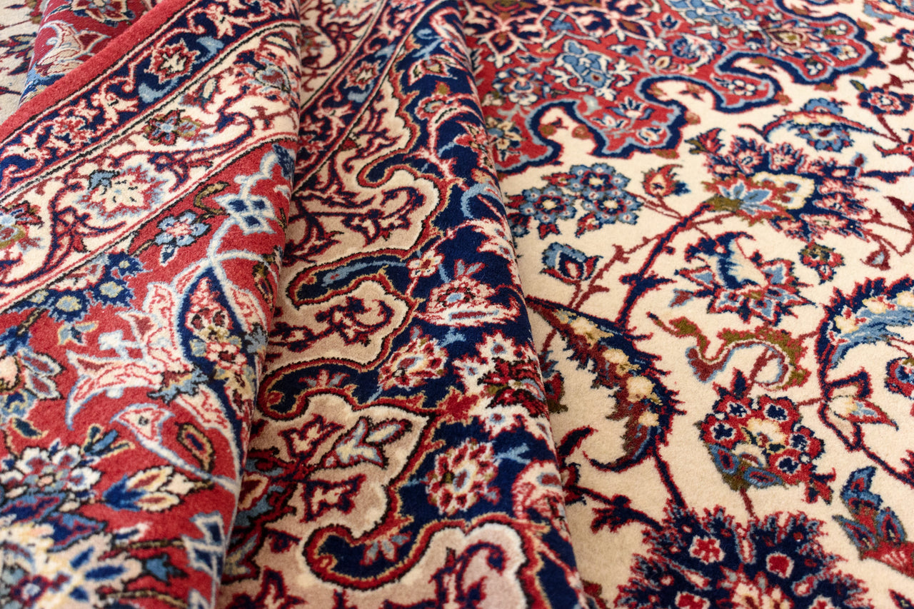 247x349 Isfahan on Silk Fine