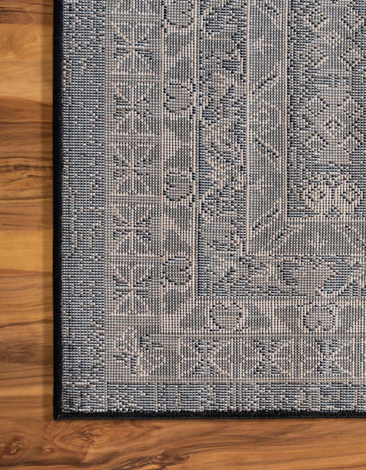 66x249 Heriz Design