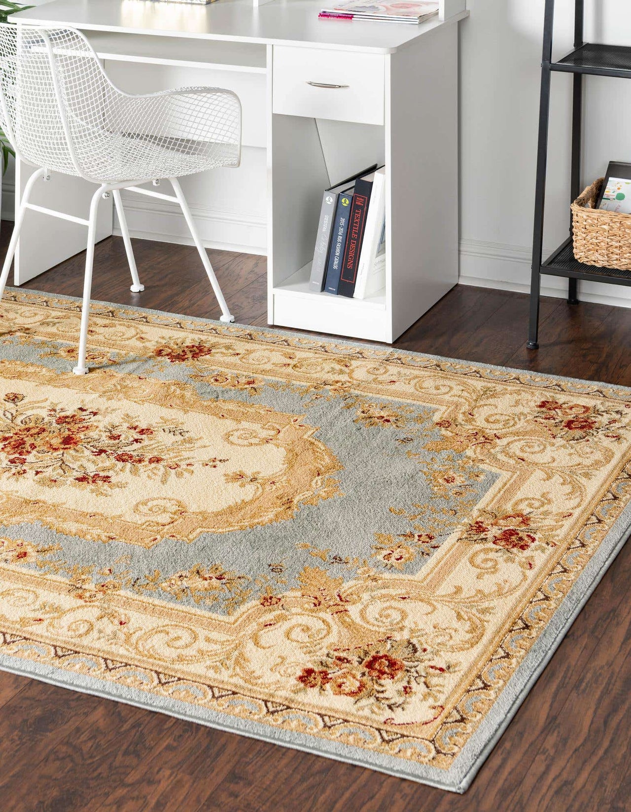 66x91 Classic Aubusson